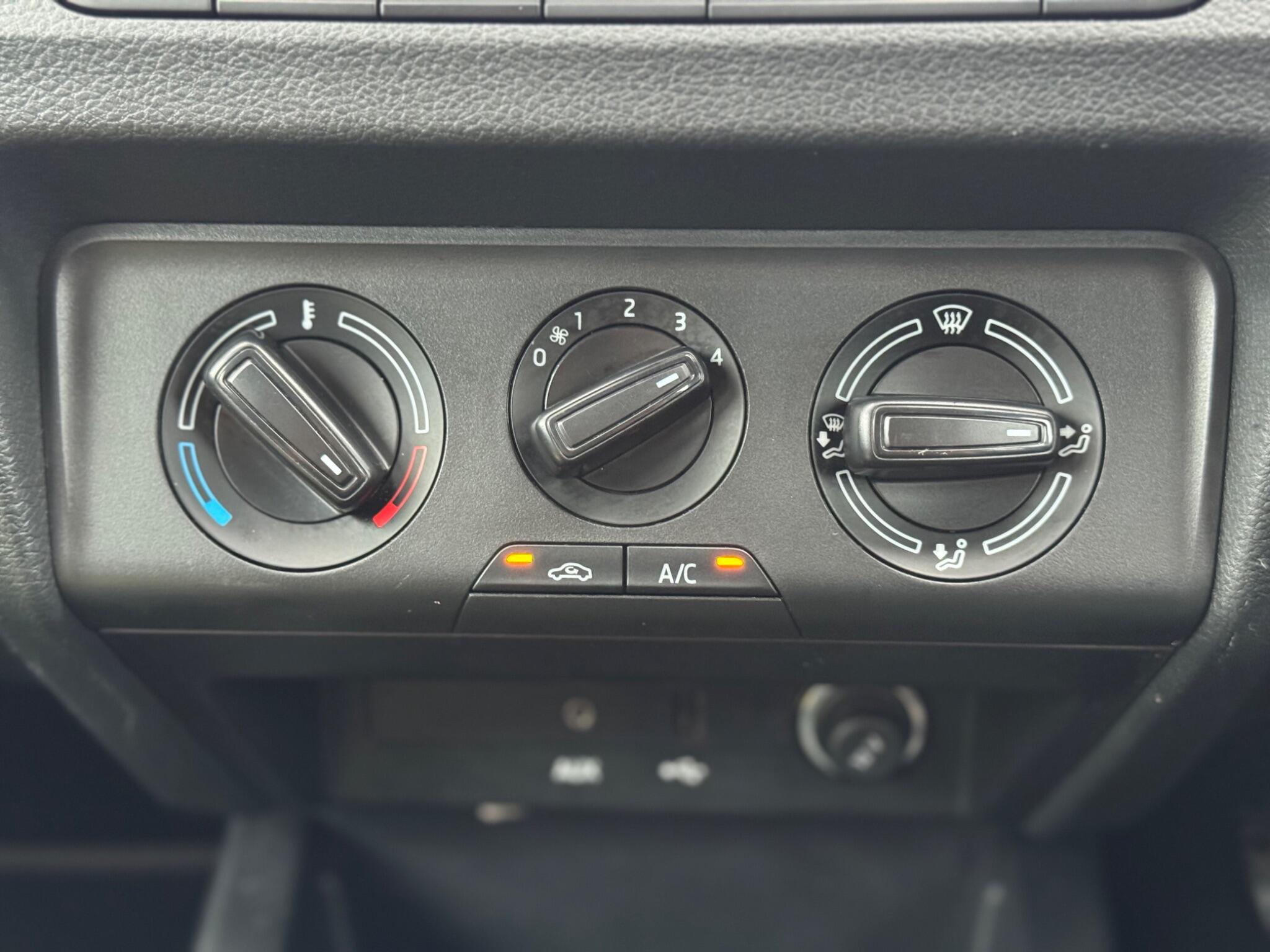 Skoda Fabia - Image 32