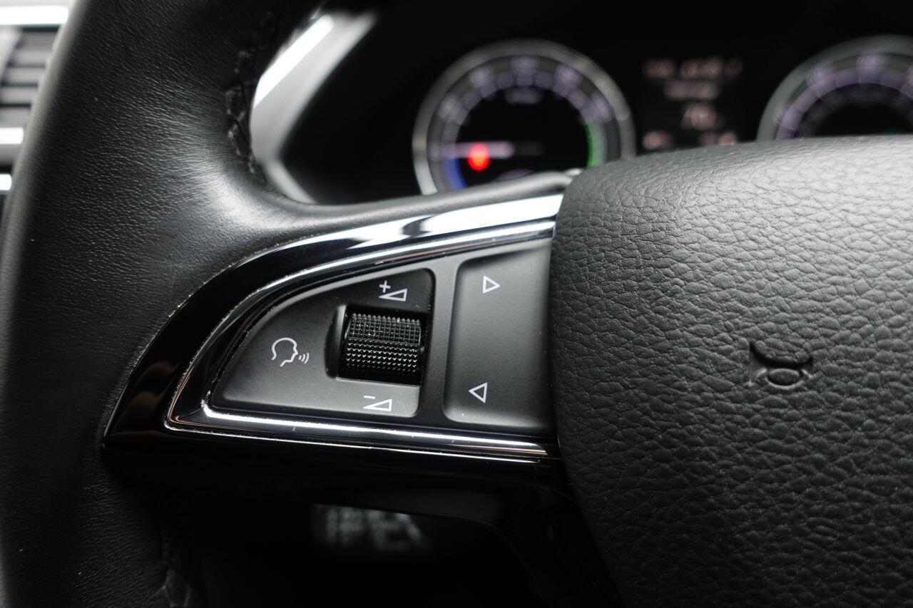 Skoda Superb - Image 54