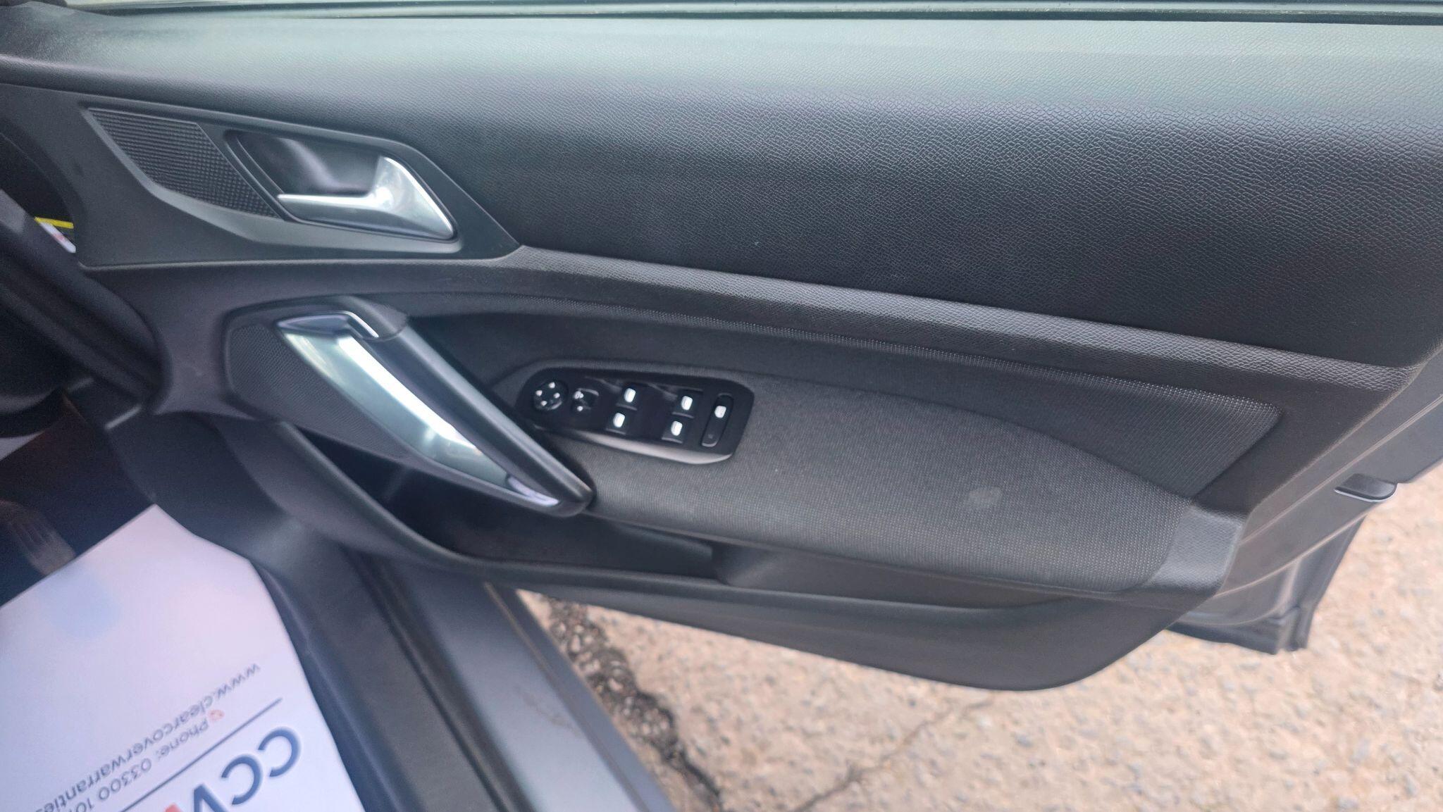 Peugeot 308 SW - Image 23