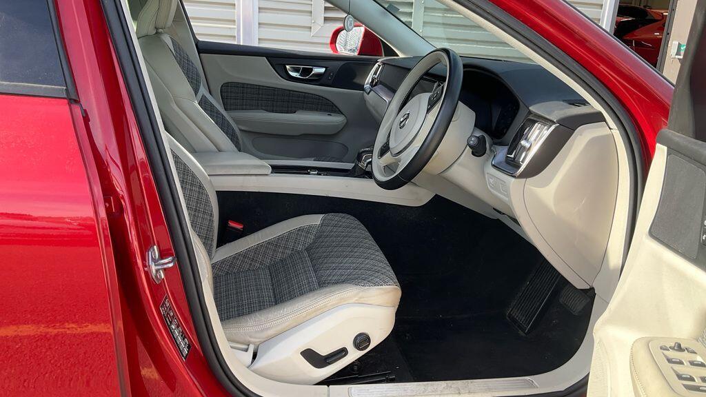 Volvo V60 - Image 7