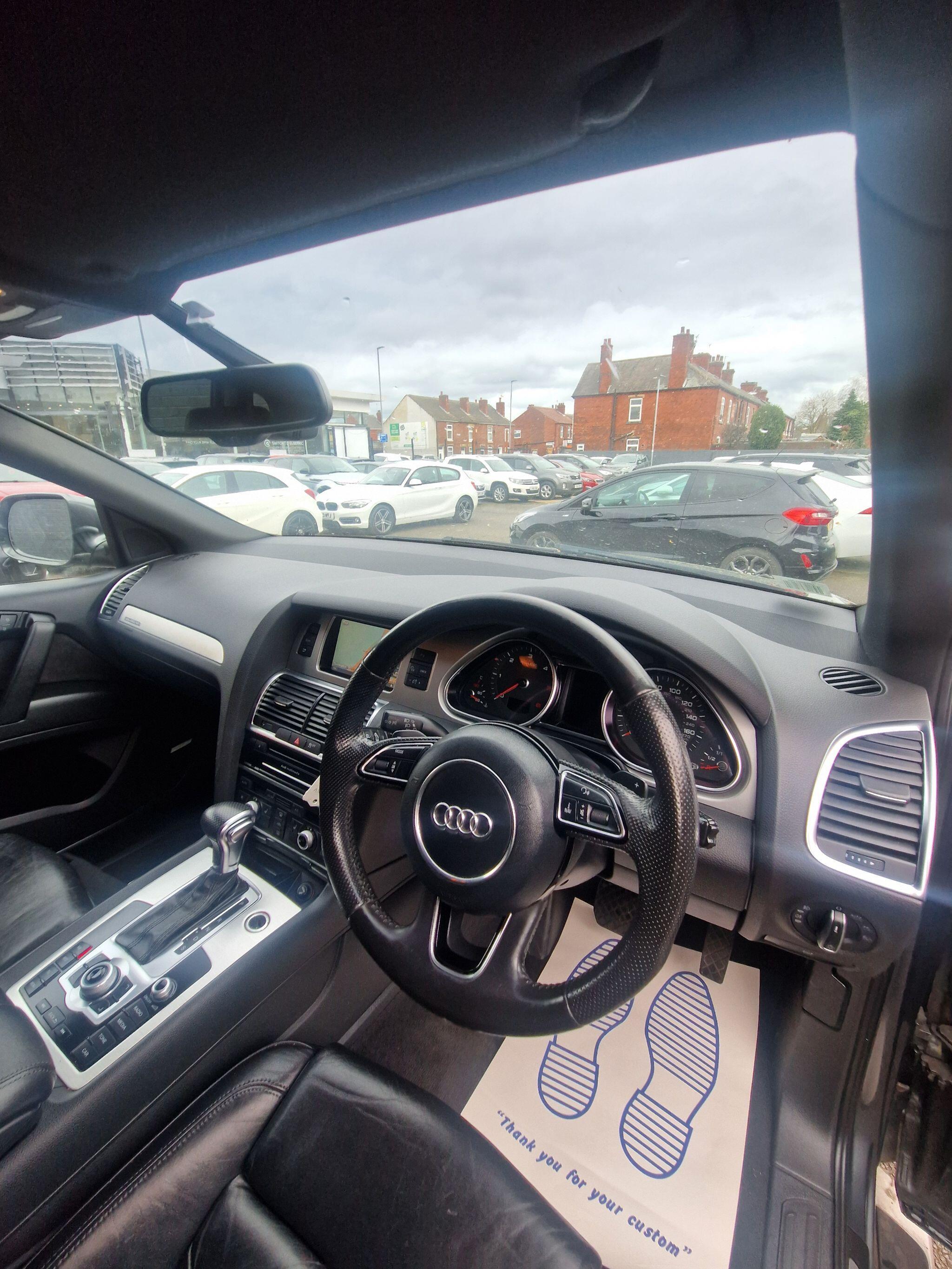 Audi Q7 - Image 28