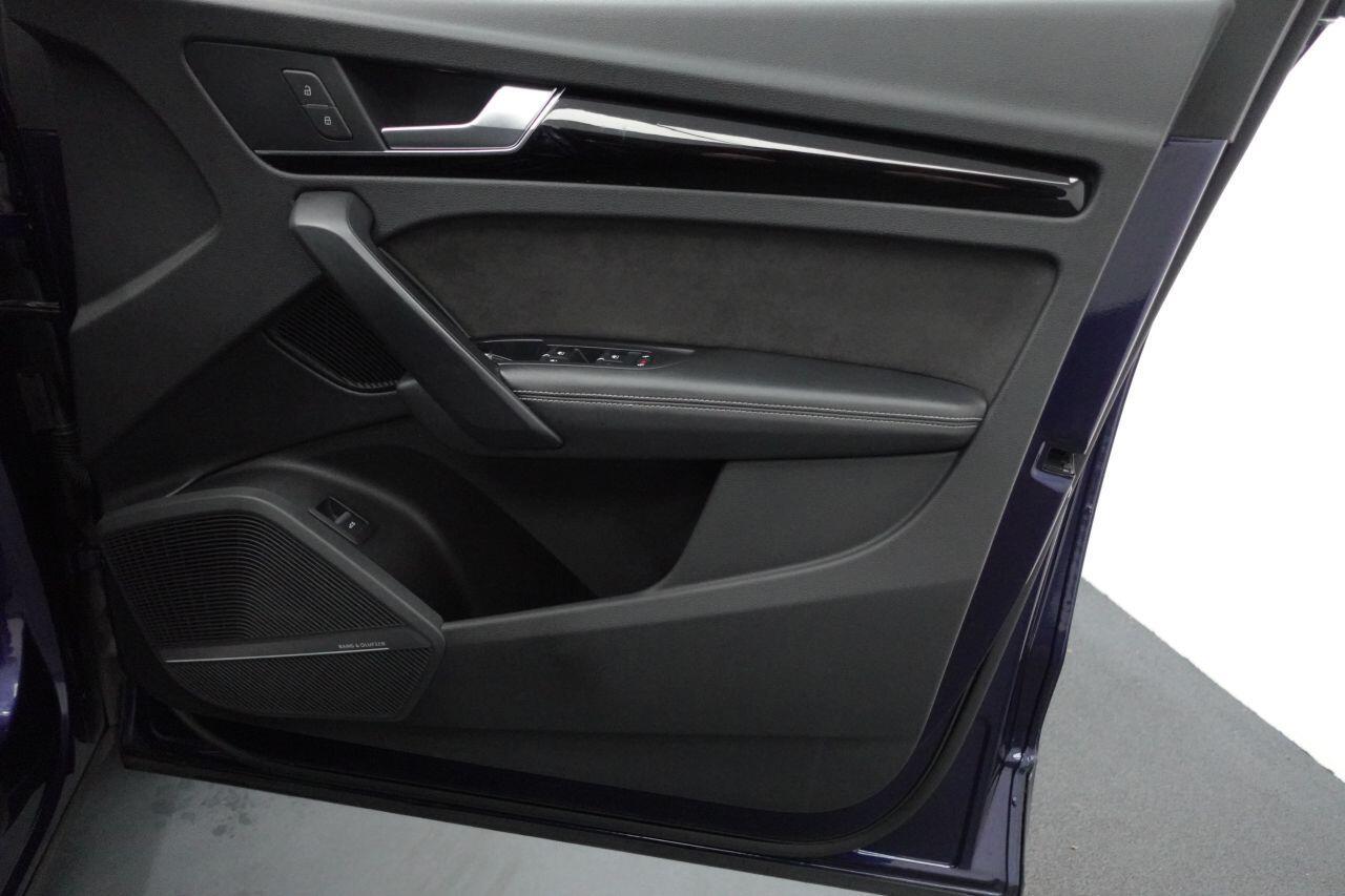 Audi SQ5 - Image 17