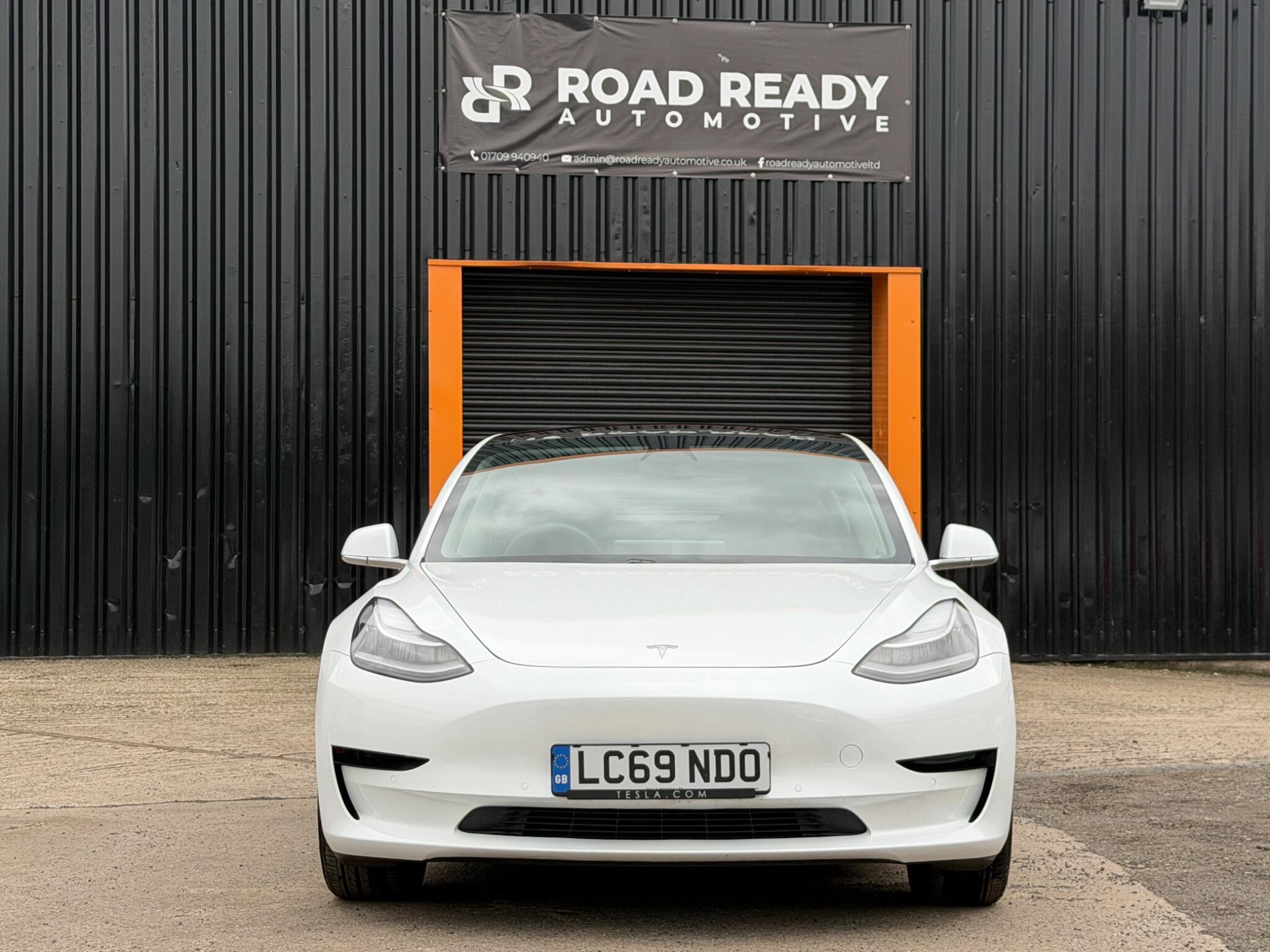 Tesla Model 3 - Image 8