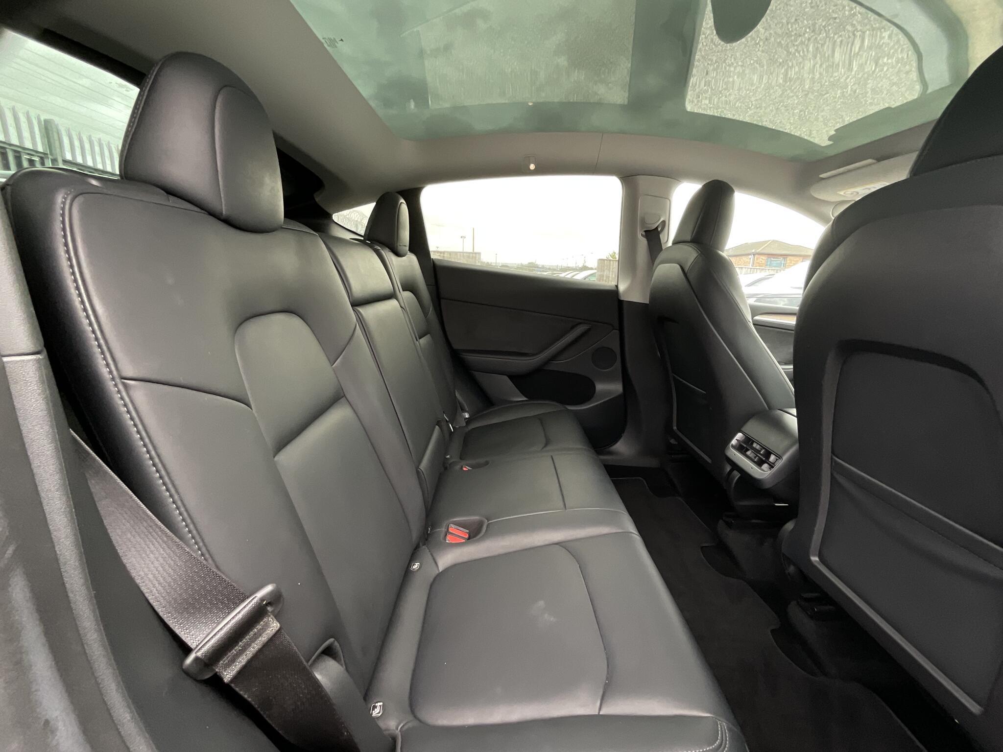 Tesla Model Y - Image 12