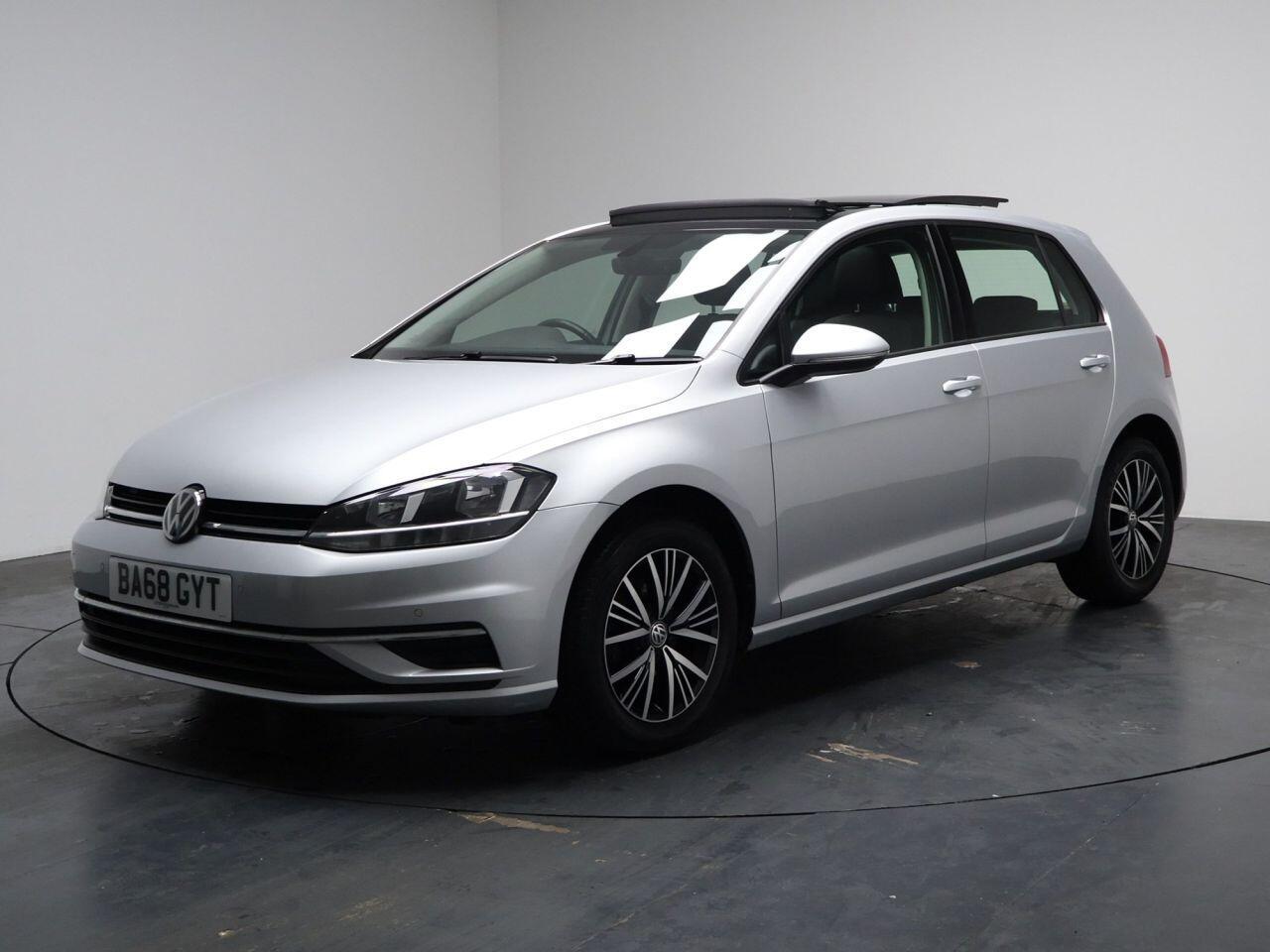 Volkswagen Golf - Image 5