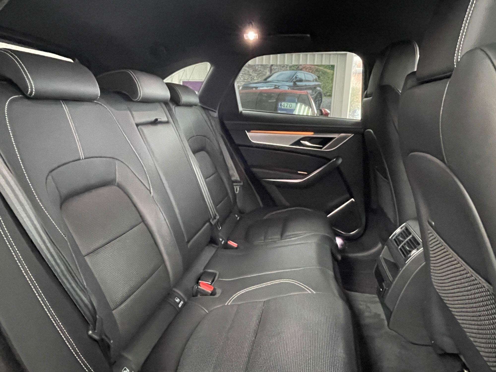 Jaguar F-Pace - Image 30