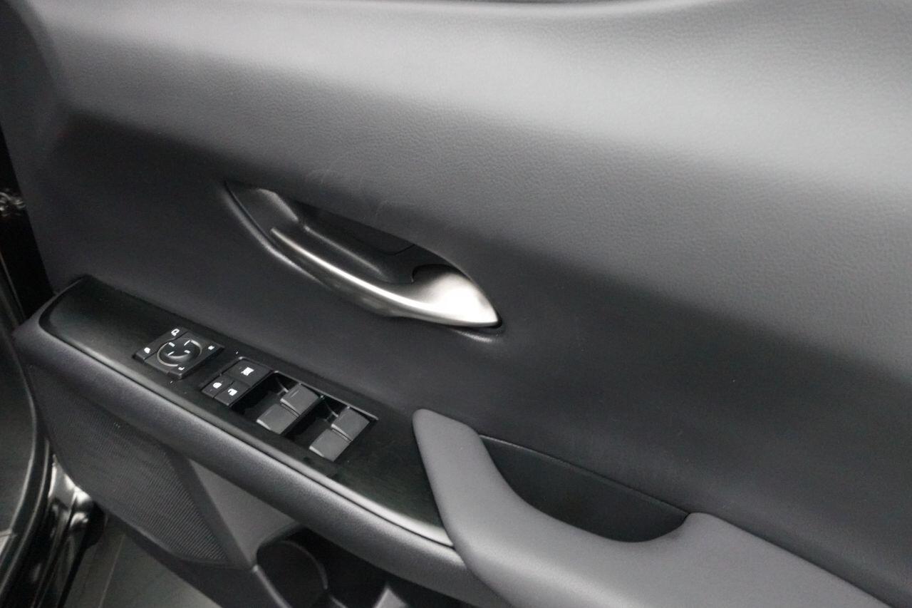 Lexus UX - Image 18