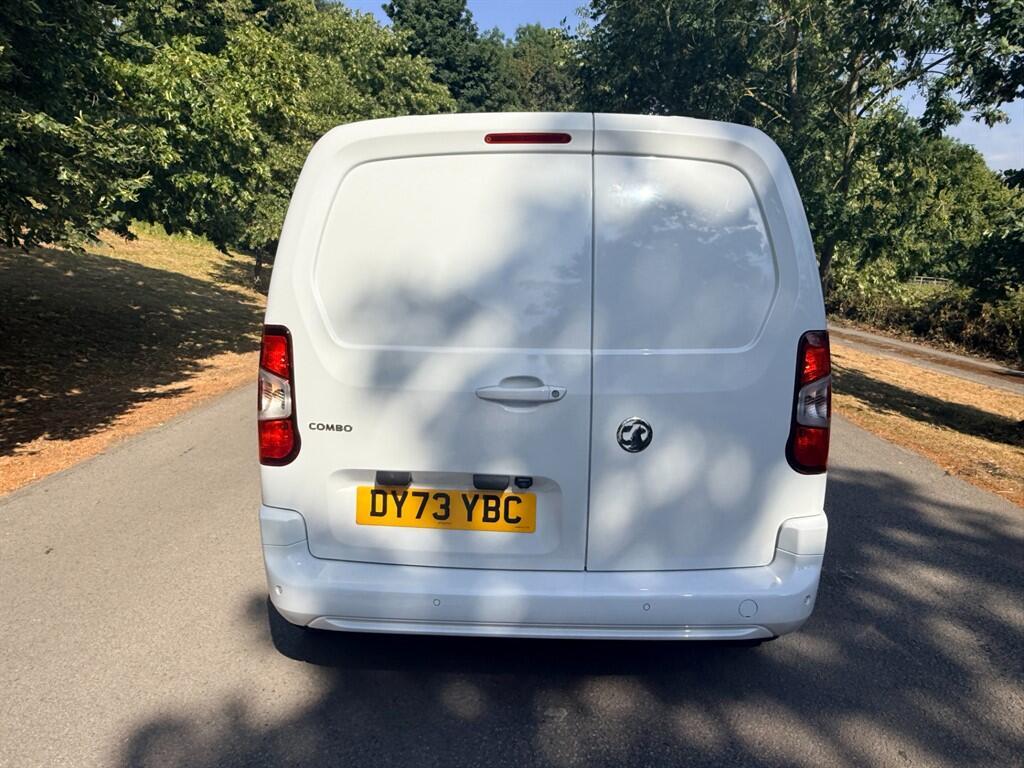 Vauxhall Combo - Image 6