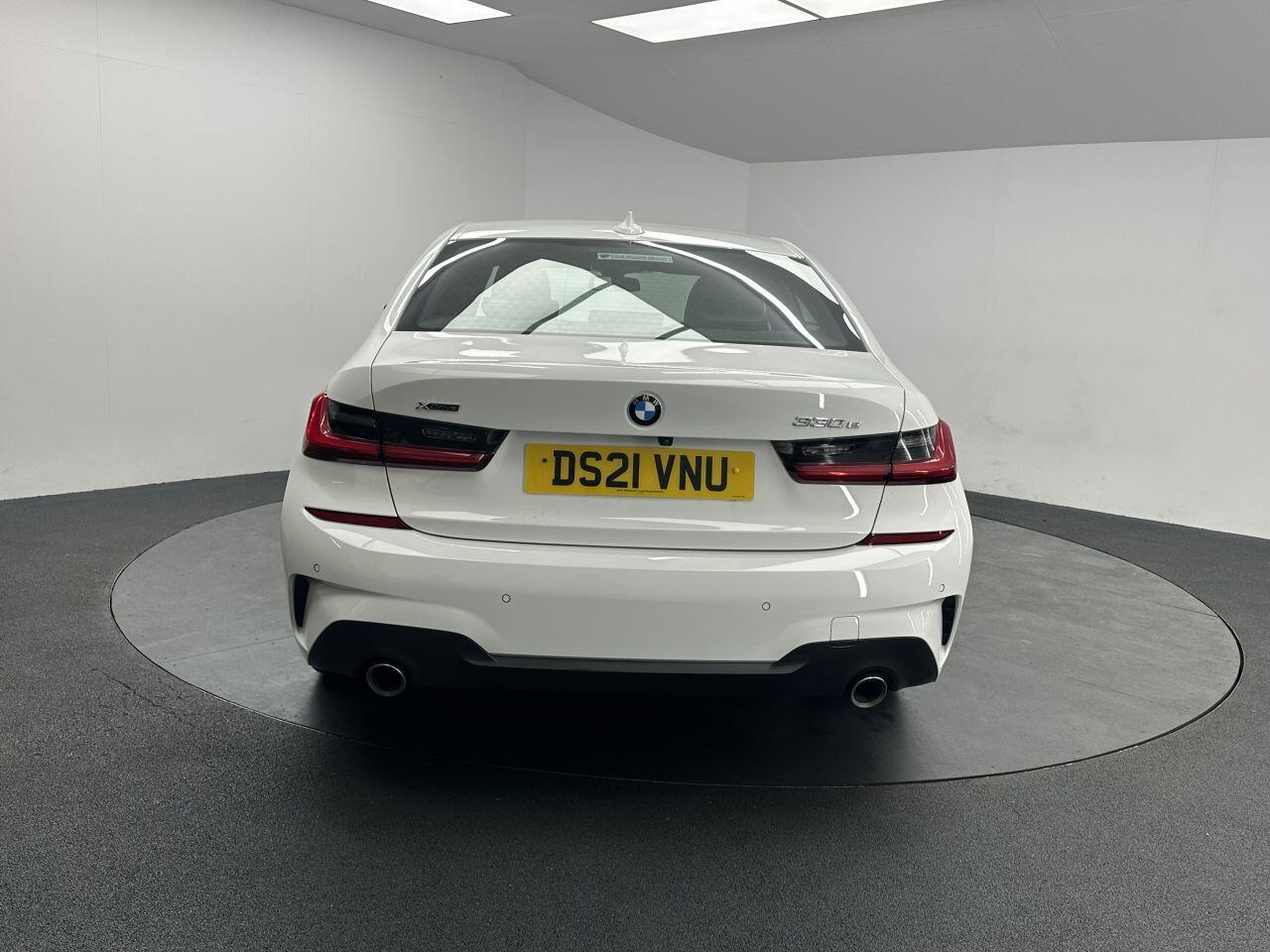 BMW 3 Series - Image 9