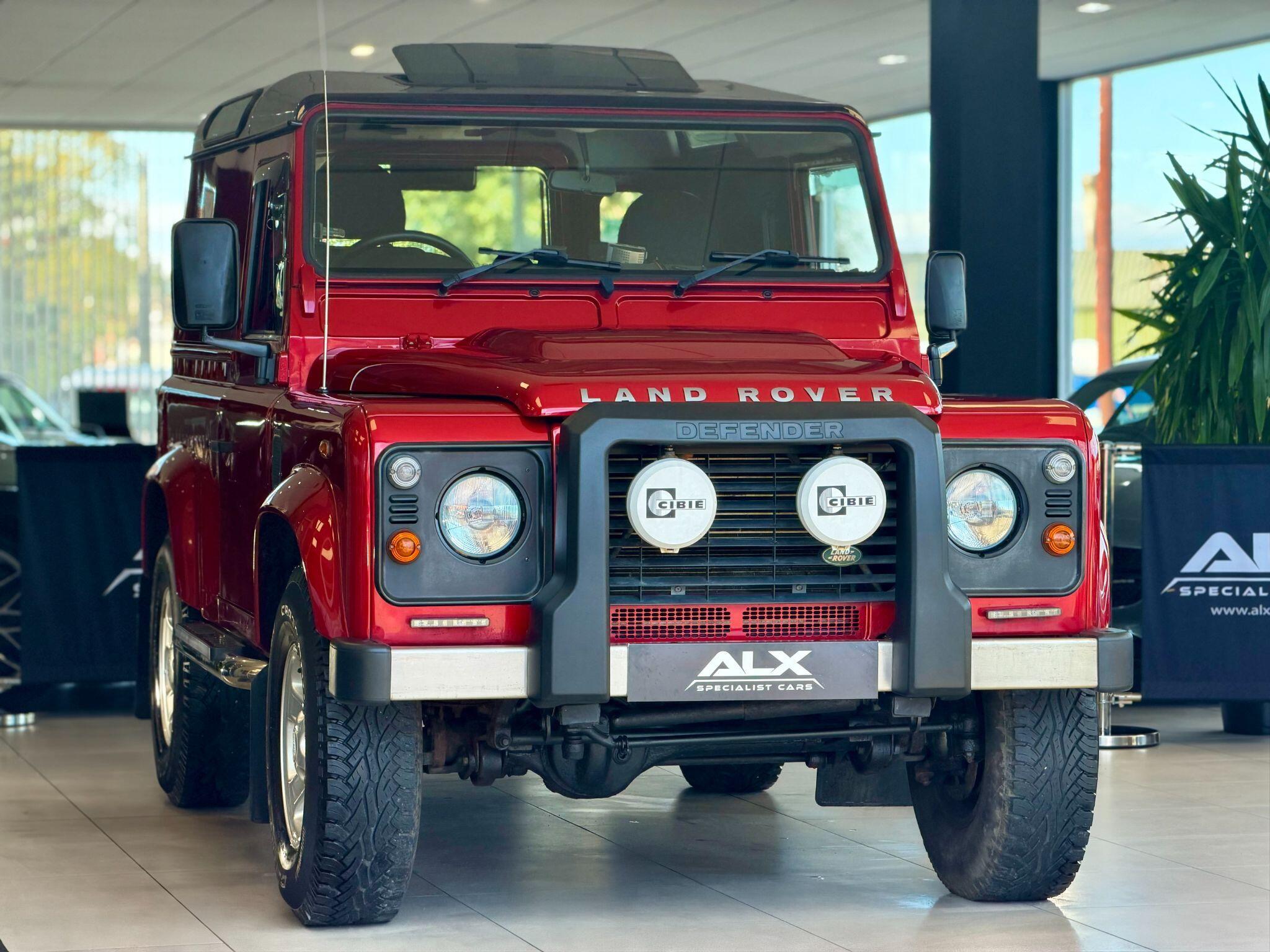 Land Rover Defender 90 - Image 7