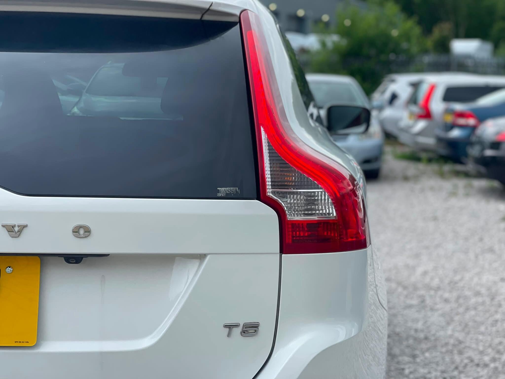 Volvo XC60 - Image 10