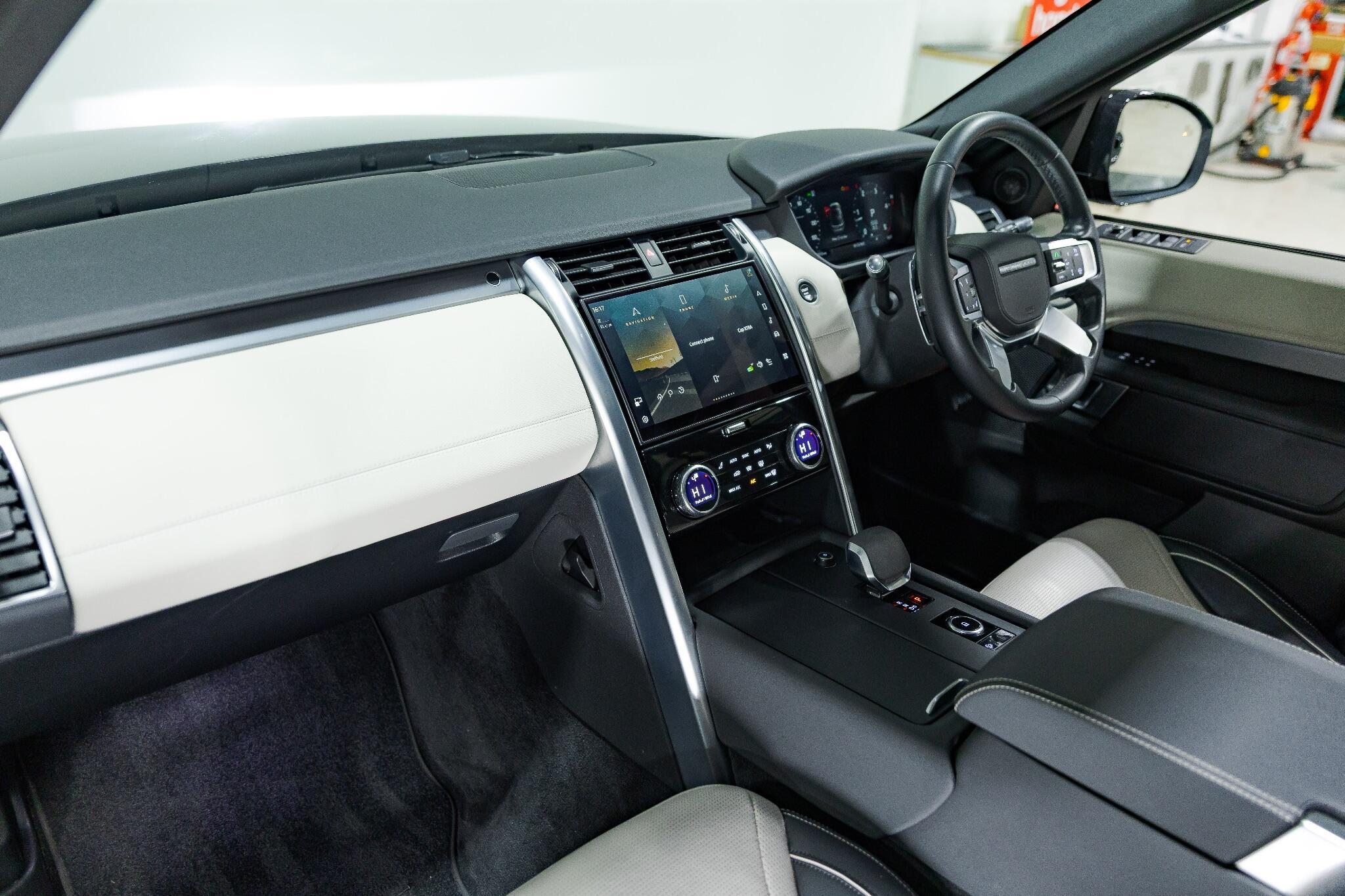 Land Rover Discovery - Image 30