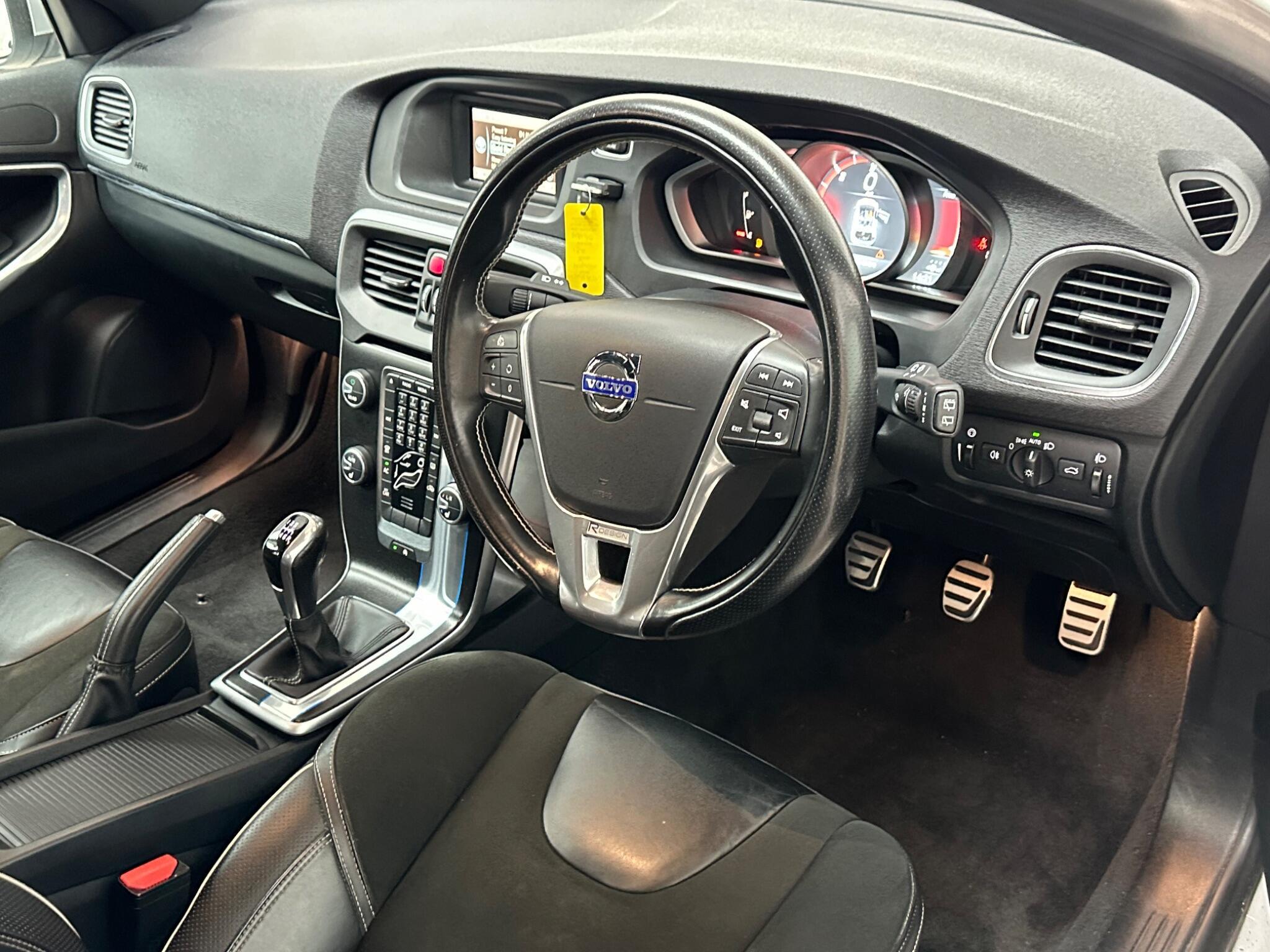 Volvo V40 - Image 4