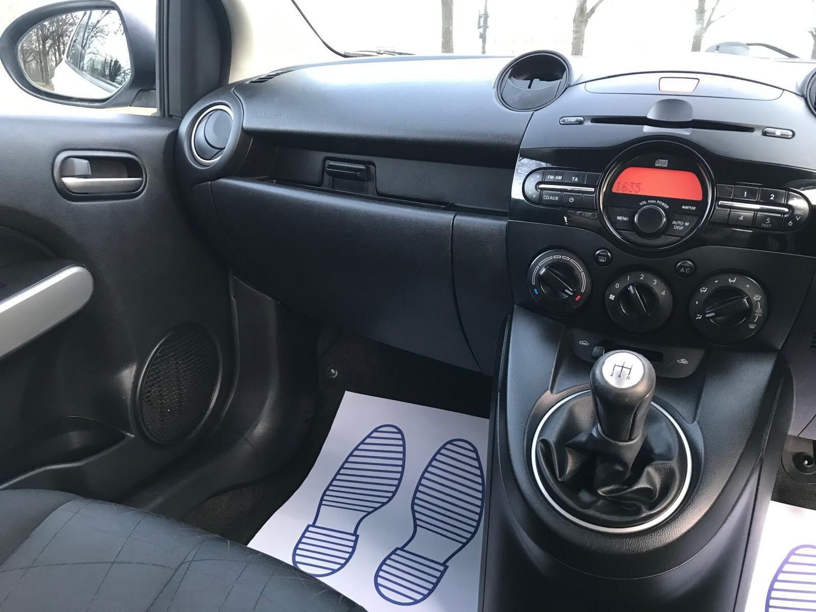 Mazda MAZDA2 - Image 16