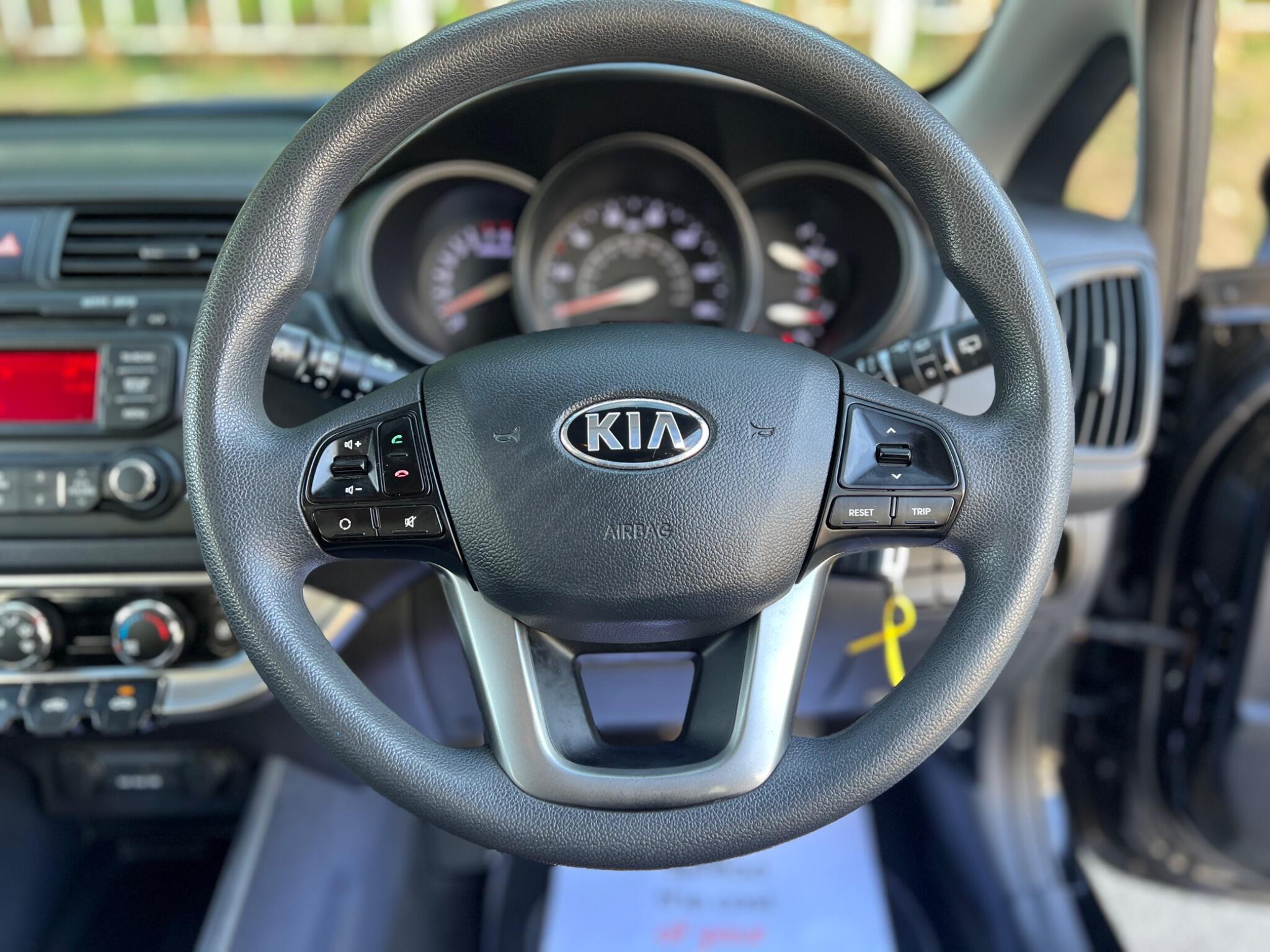 Kia Rio - Image 15