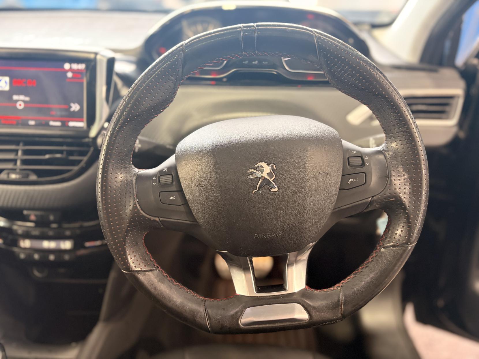 Peugeot 208 - Image 18
