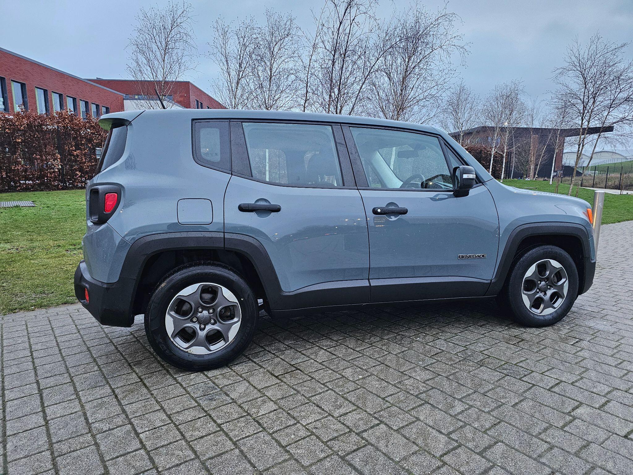 Jeep Renegade - Image 11