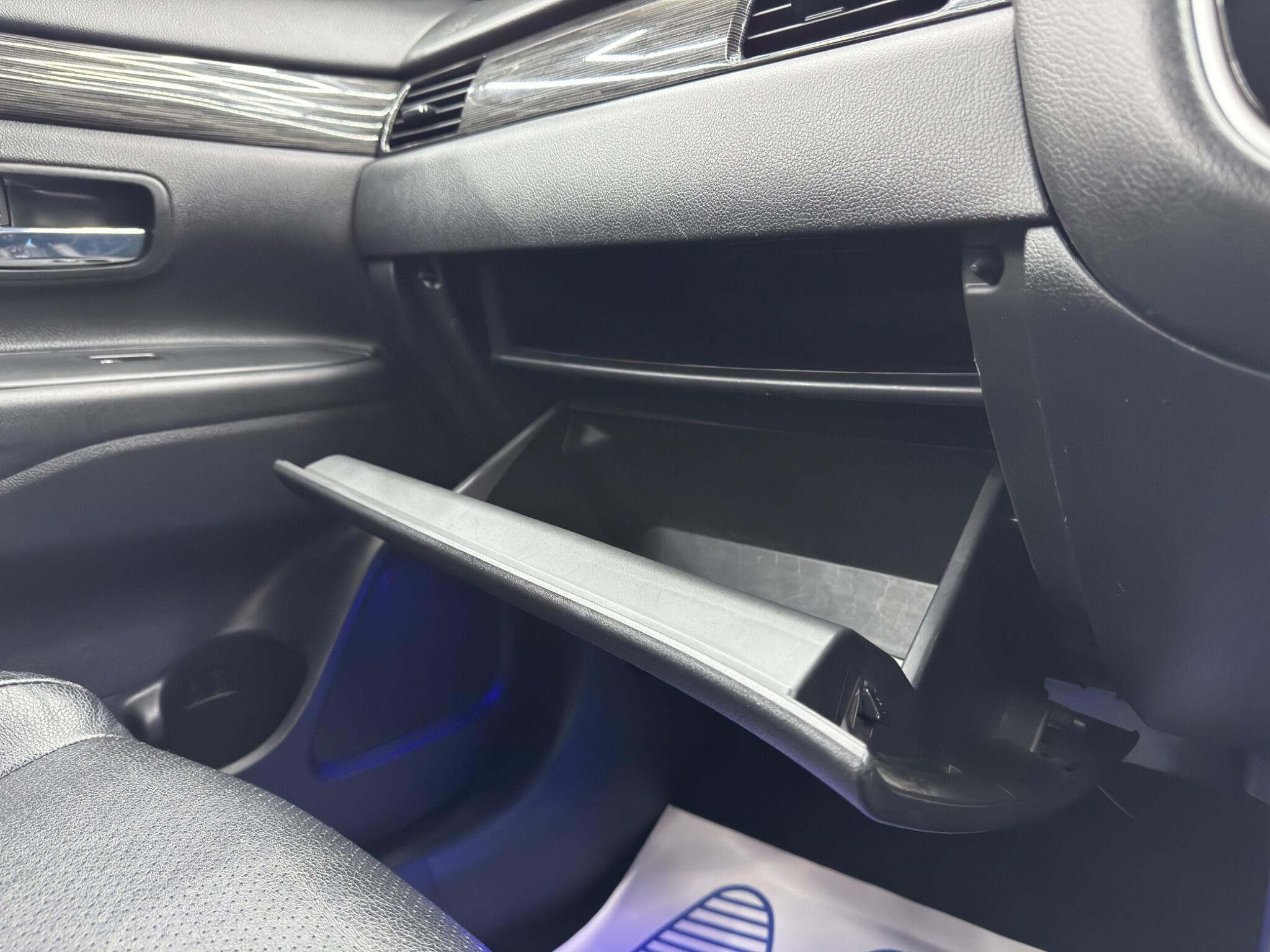 Mitsubishi Outlander - Image 33