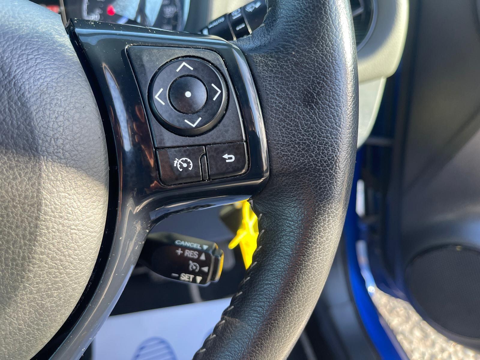 Toyota Yaris - Image 32