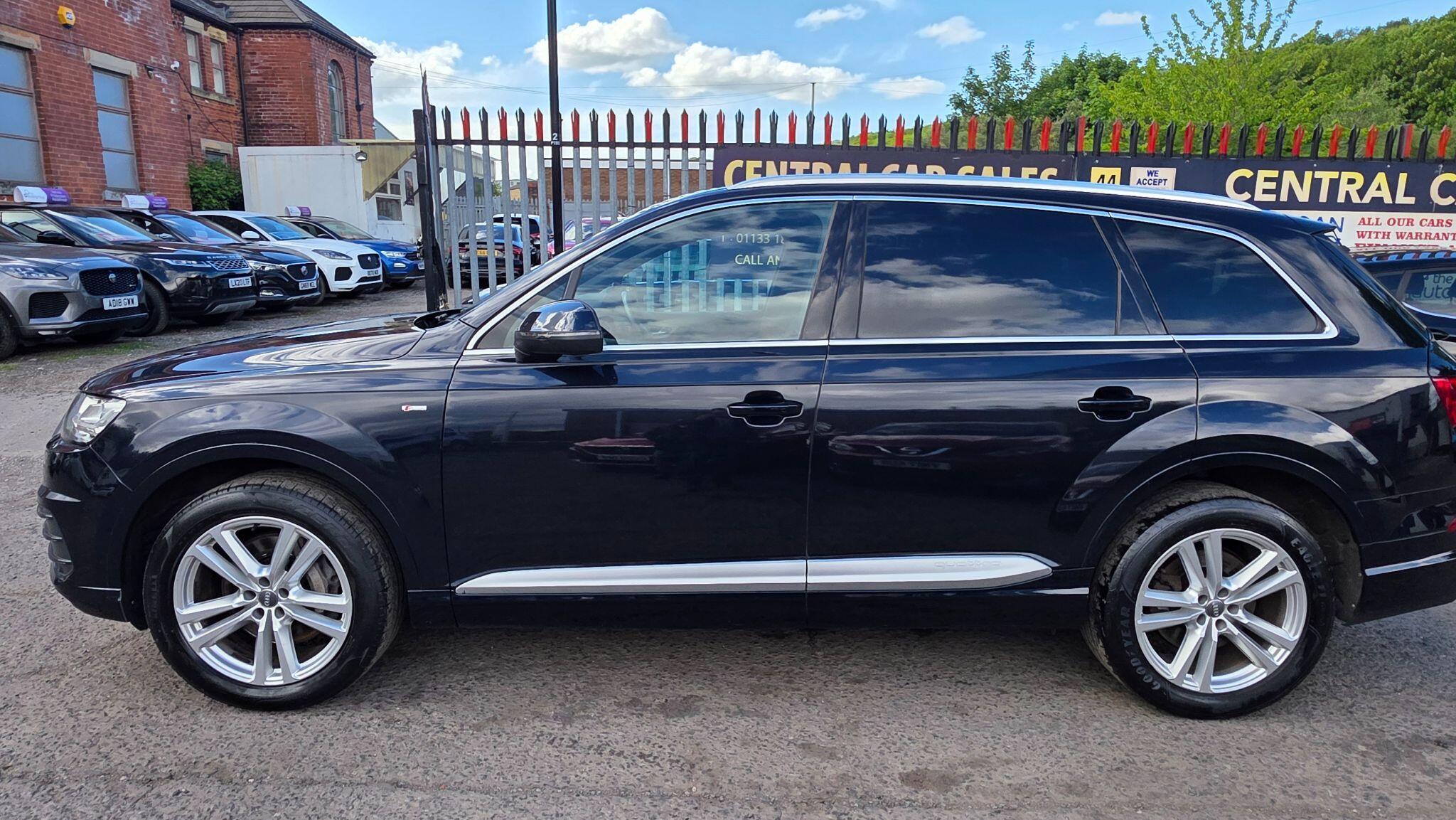 Audi Q7 - Image 16