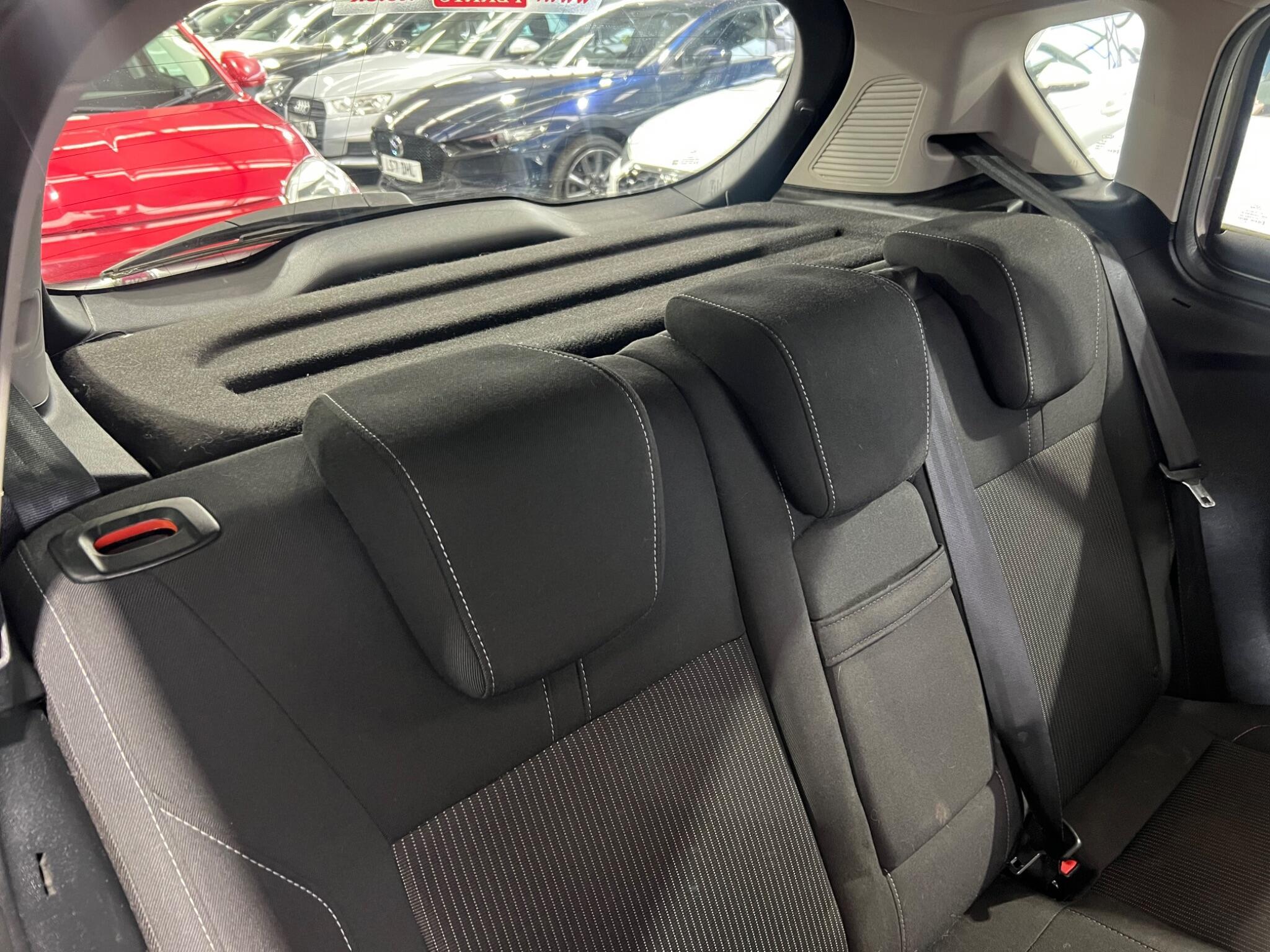 Ford B-Max - Image 28