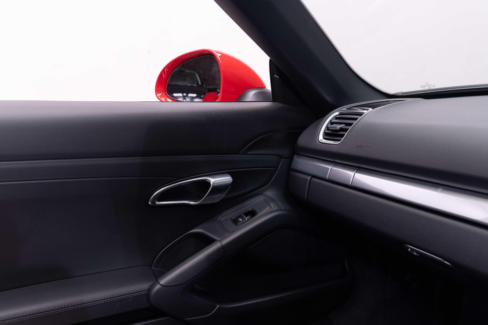 Porsche Boxster - Image 32