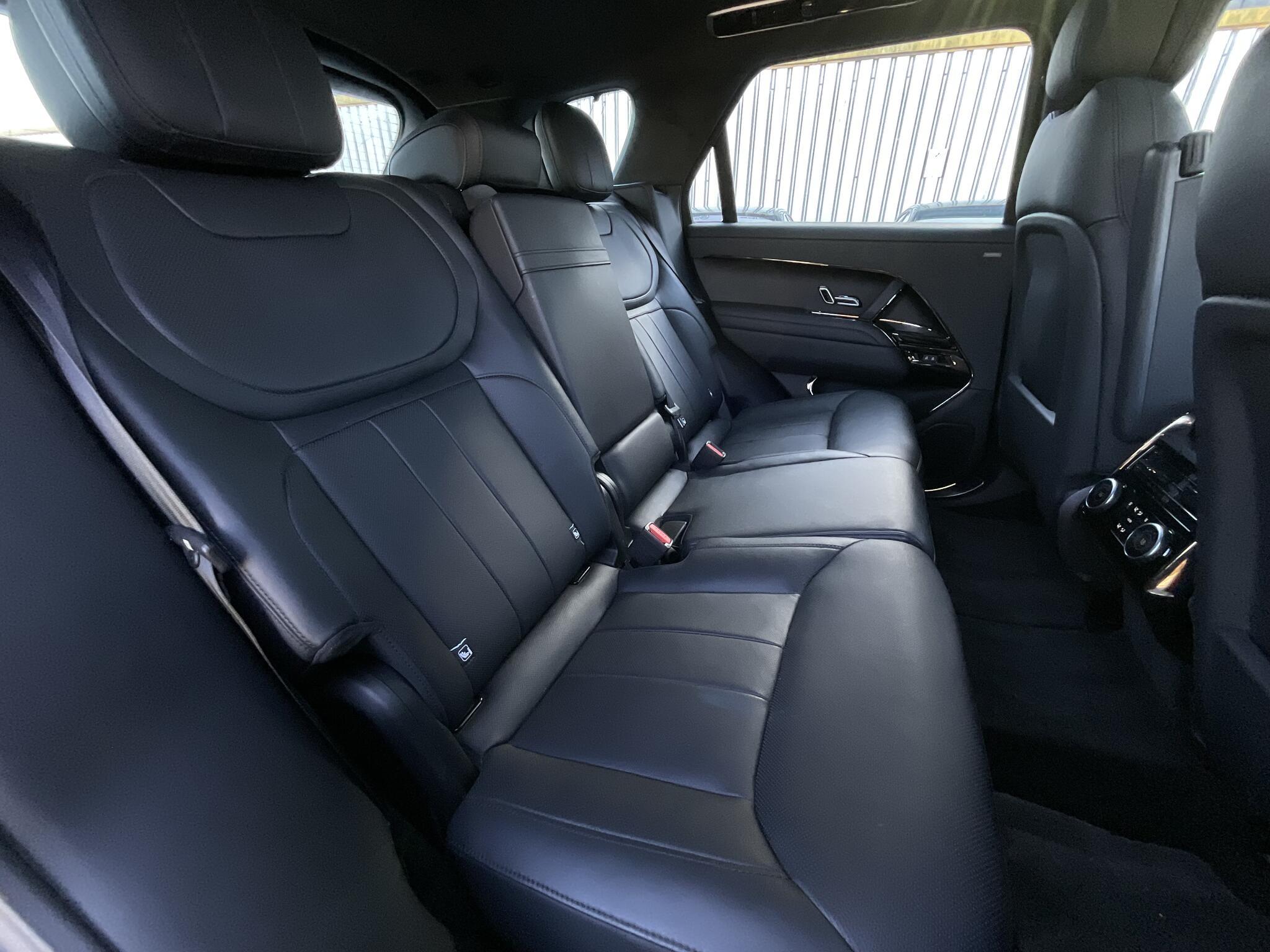 Land Rover RANGE ROVER SPORT - Image 11