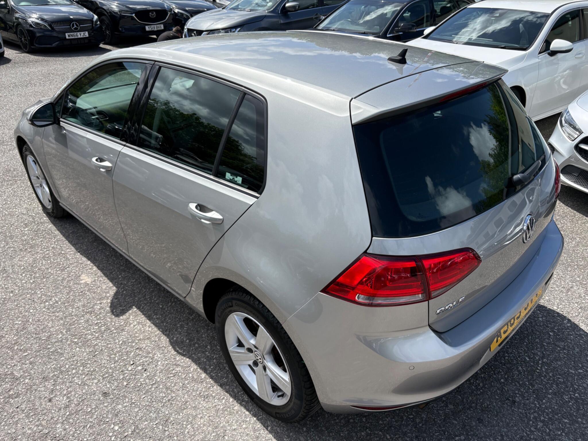 Volkswagen Golf - Image 16