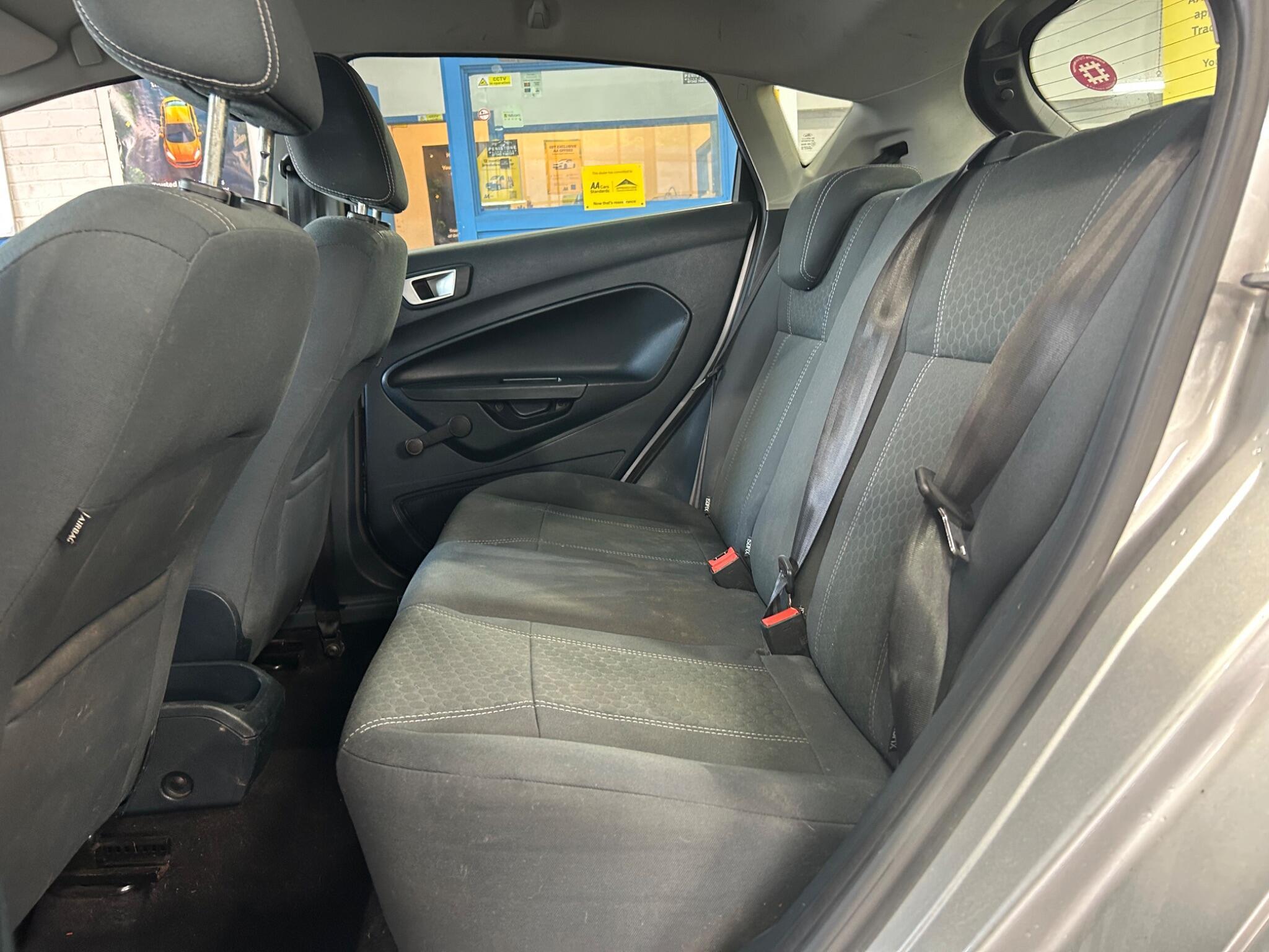 Ford Fiesta - Image 18