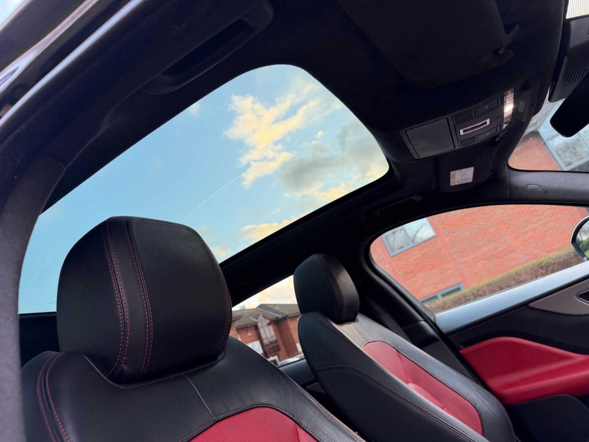 Jaguar F-Pace - Image 42