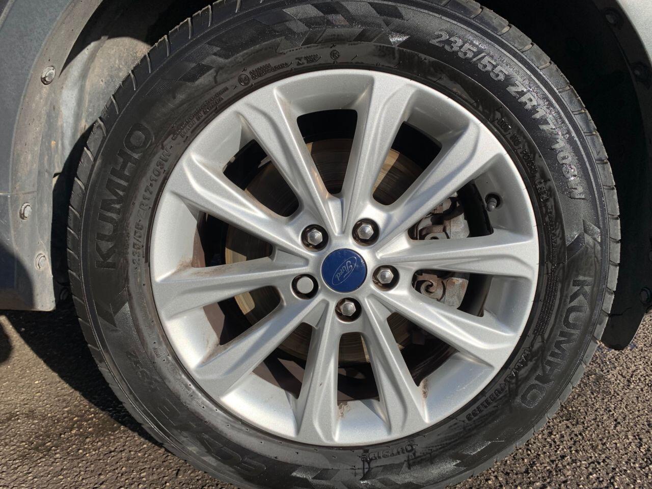 Ford Kuga - Image 11