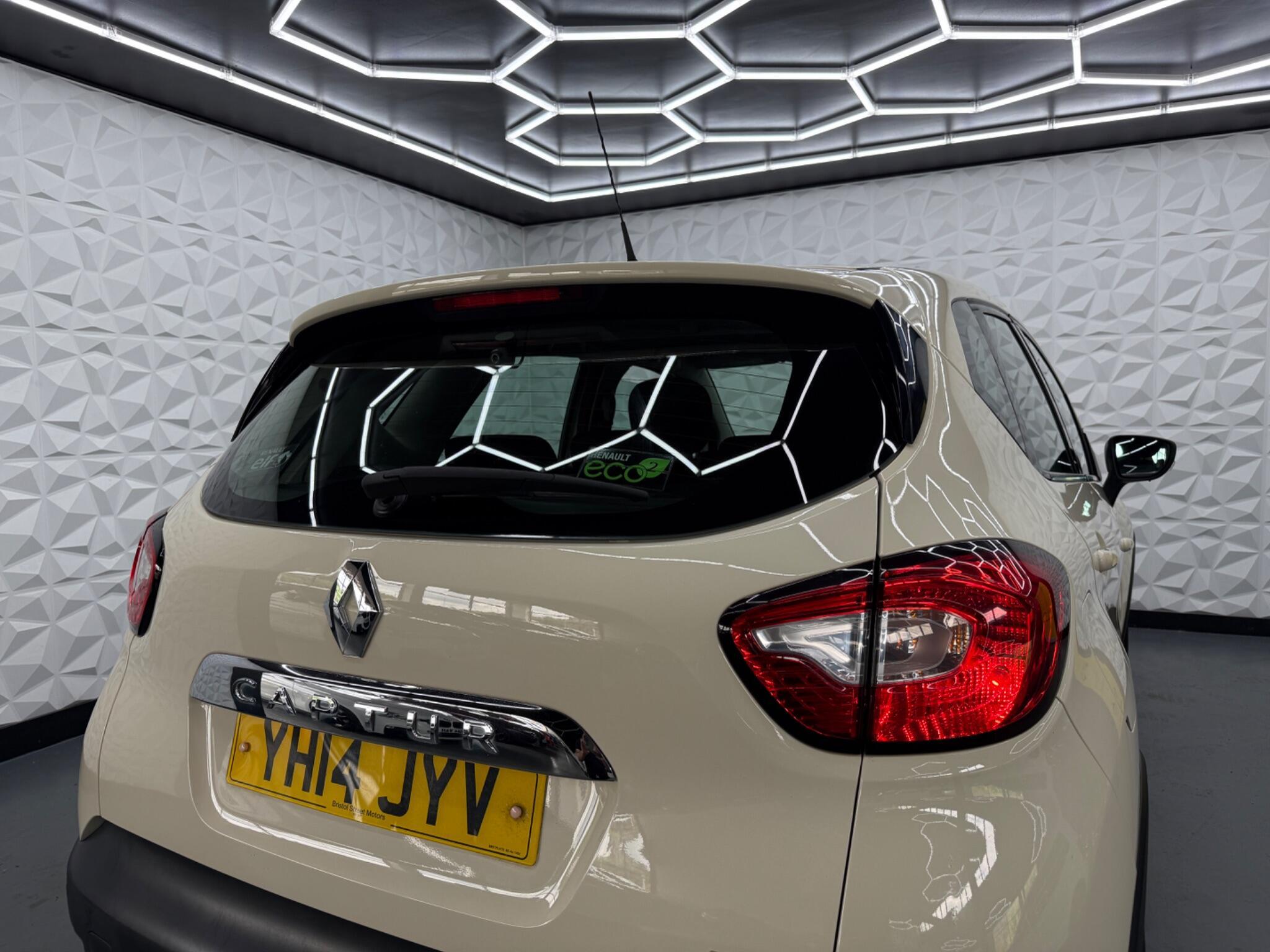 Renault Captur - Image 17