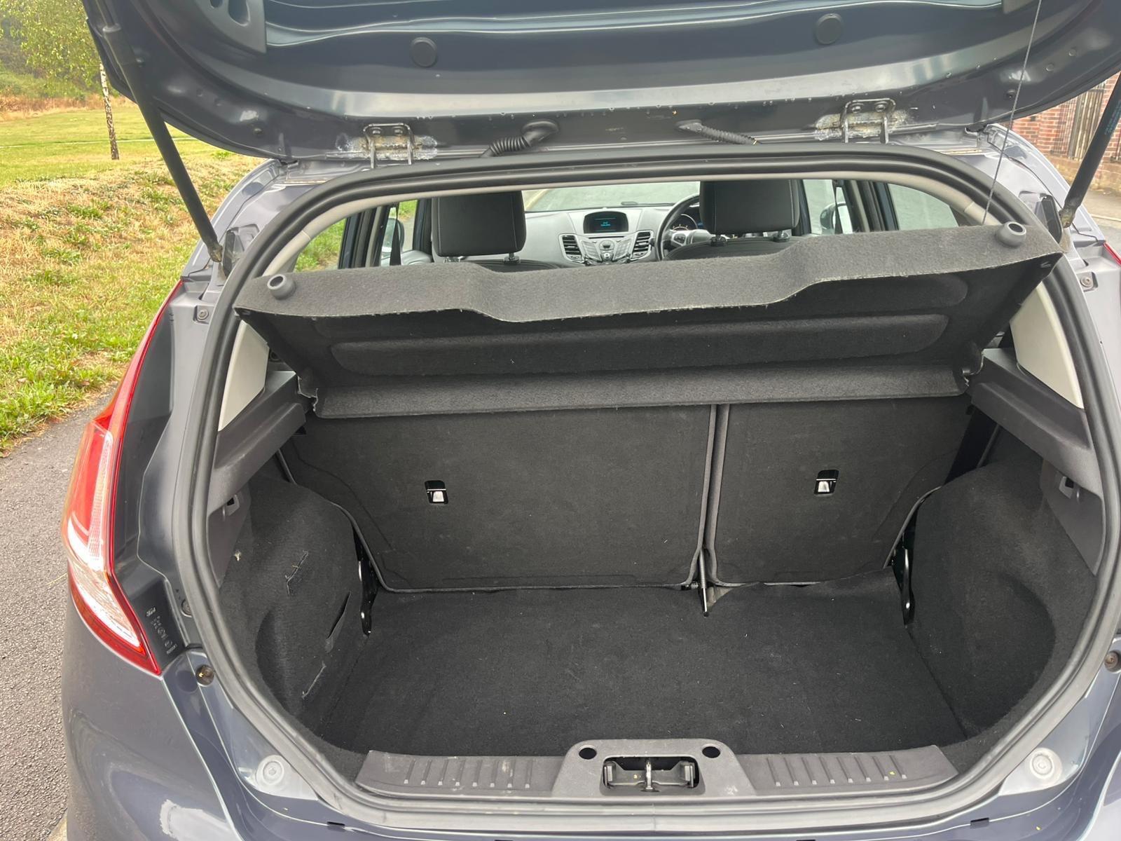 Ford Fiesta - Image 10