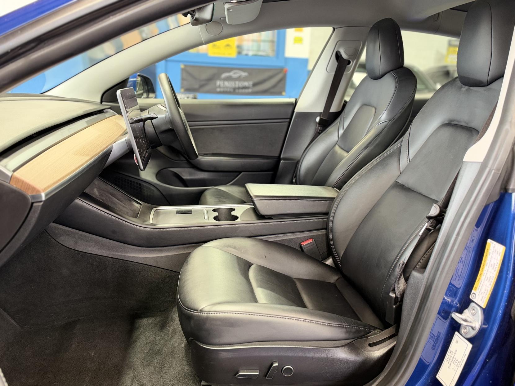 Tesla Model 3 - Image 17
