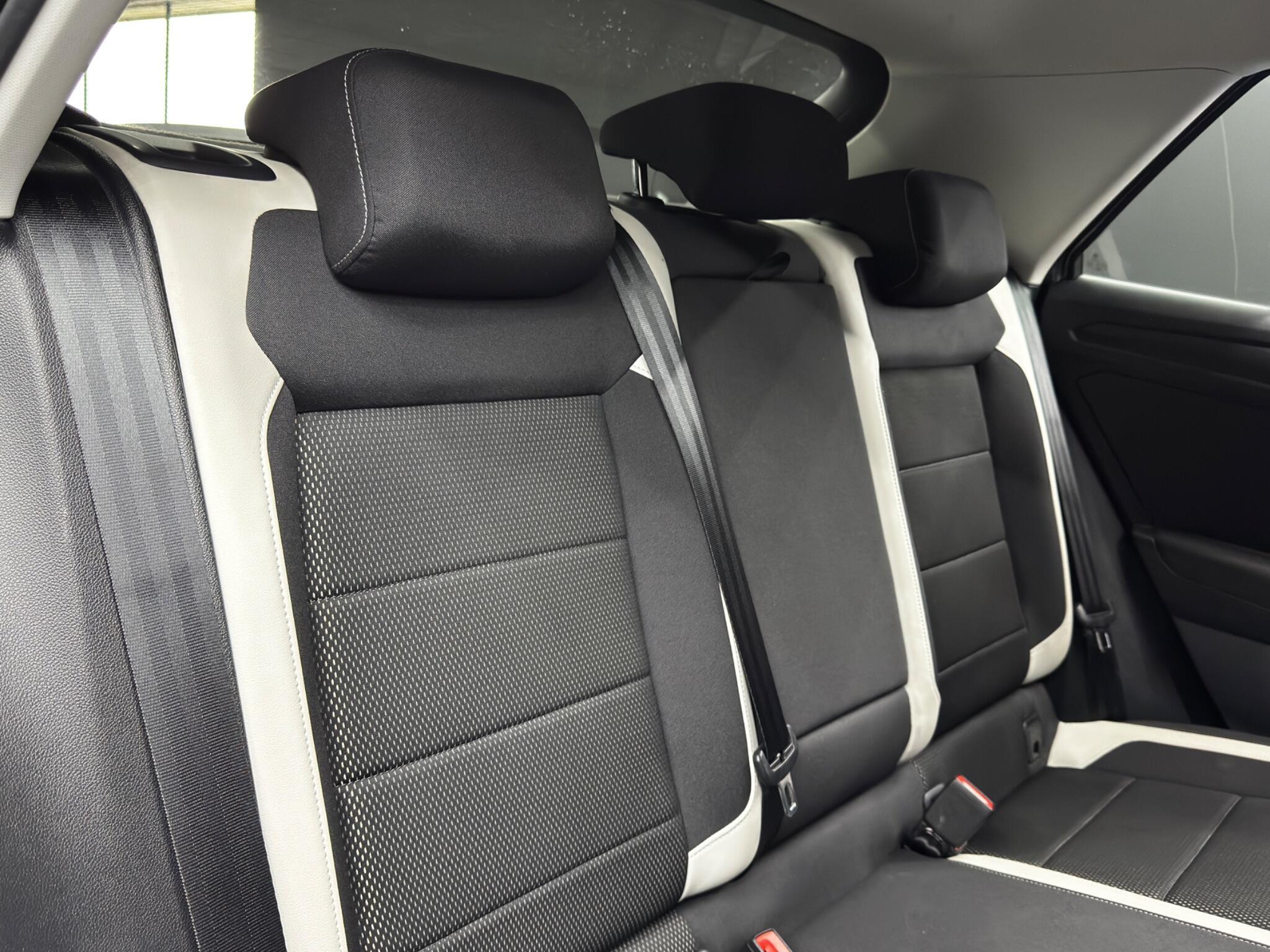 Volkswagen T-Roc - Image 15