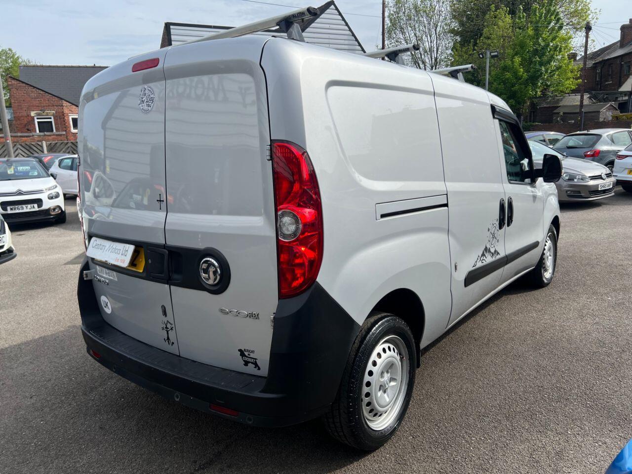 Vauxhall Combo - Image 6