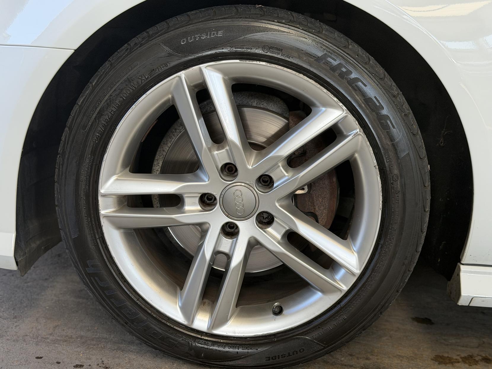 Audi A6 Saloon - Image 18