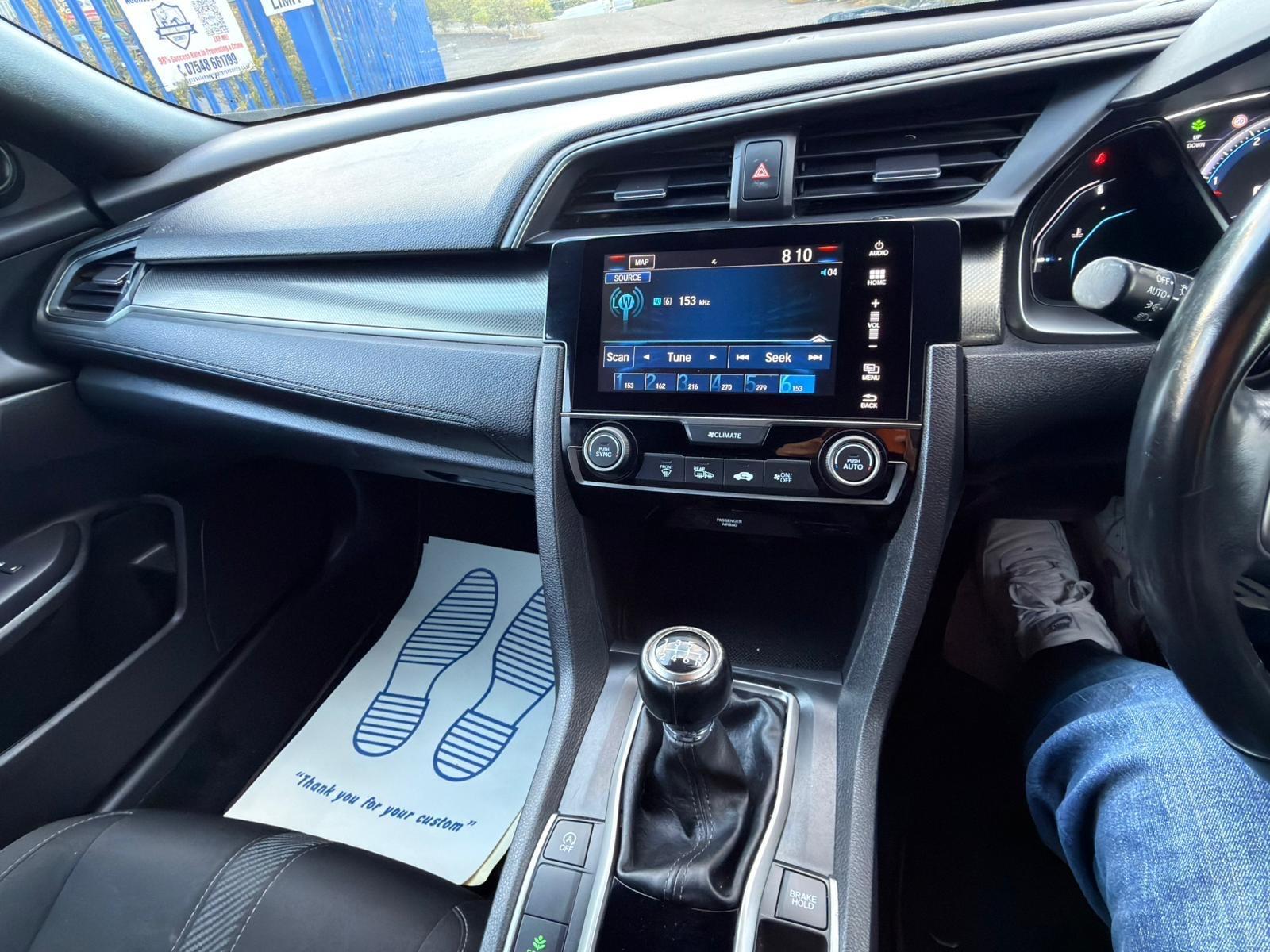 Honda Civic - Image 40