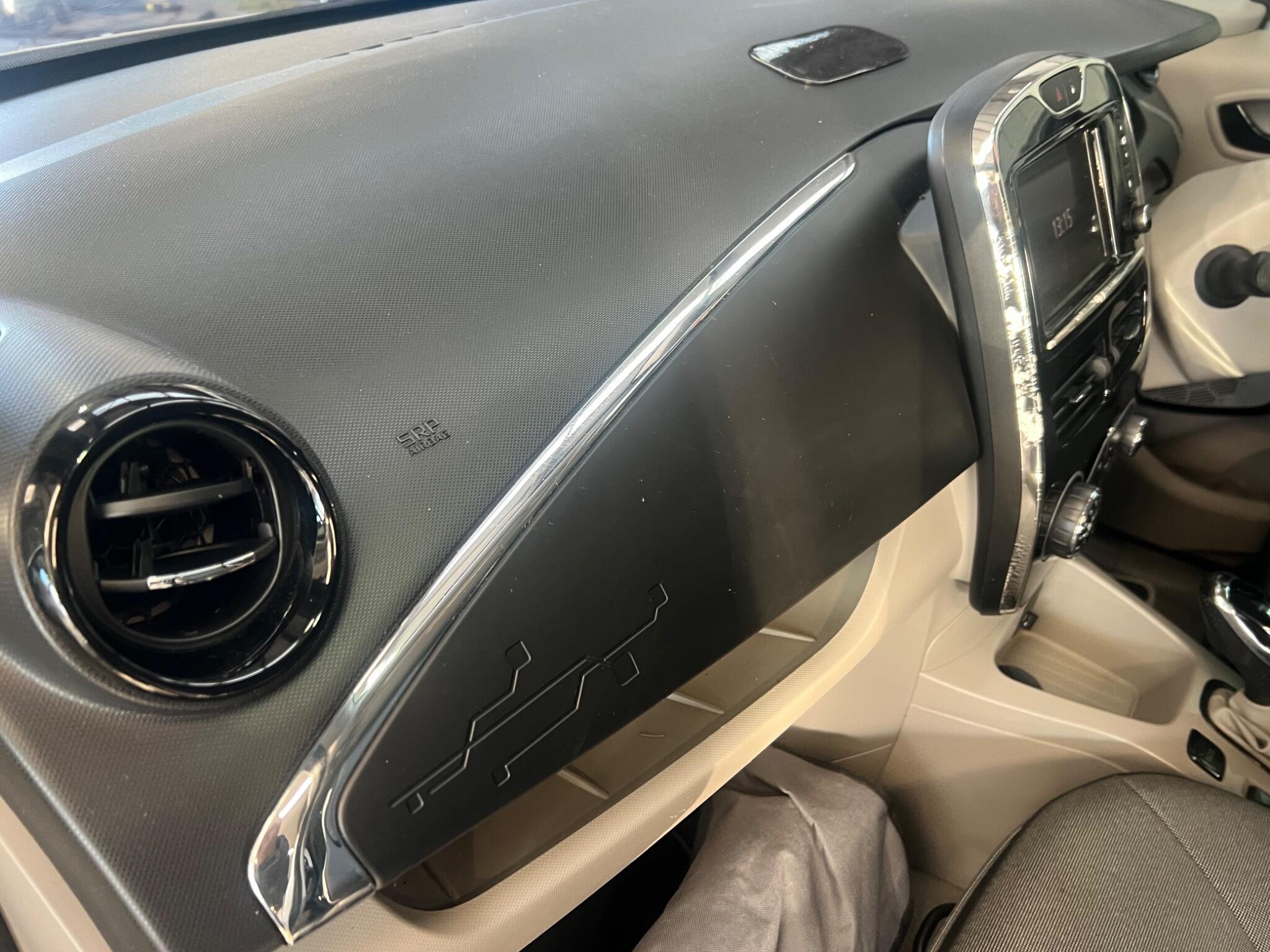 Renault Zoe - Image 51