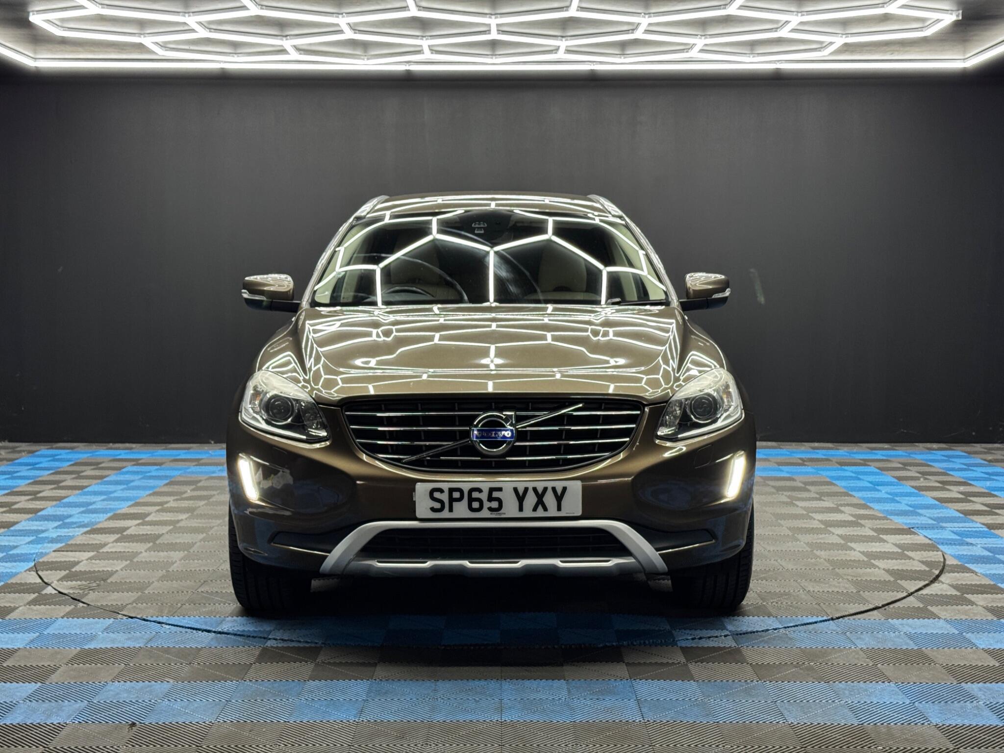 Volvo XC60 - Image 2