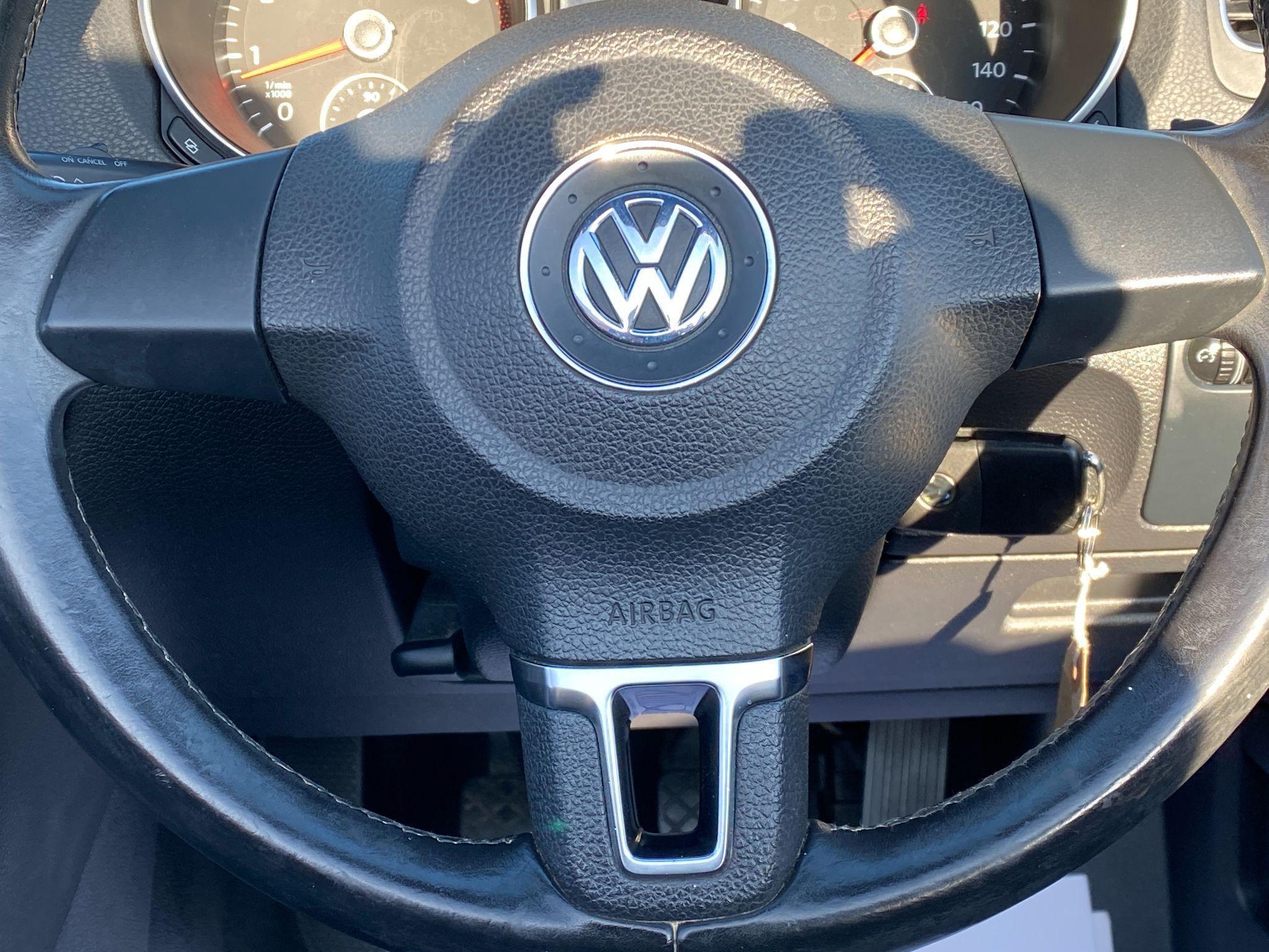 Volkswagen Golf - Image 33