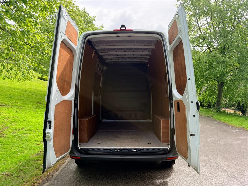 Mercedes Sprinter - Image 5