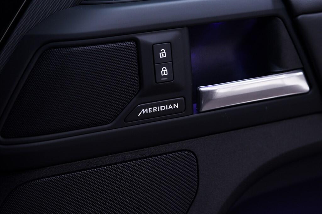 Land Rover Defender 90 - Image 28