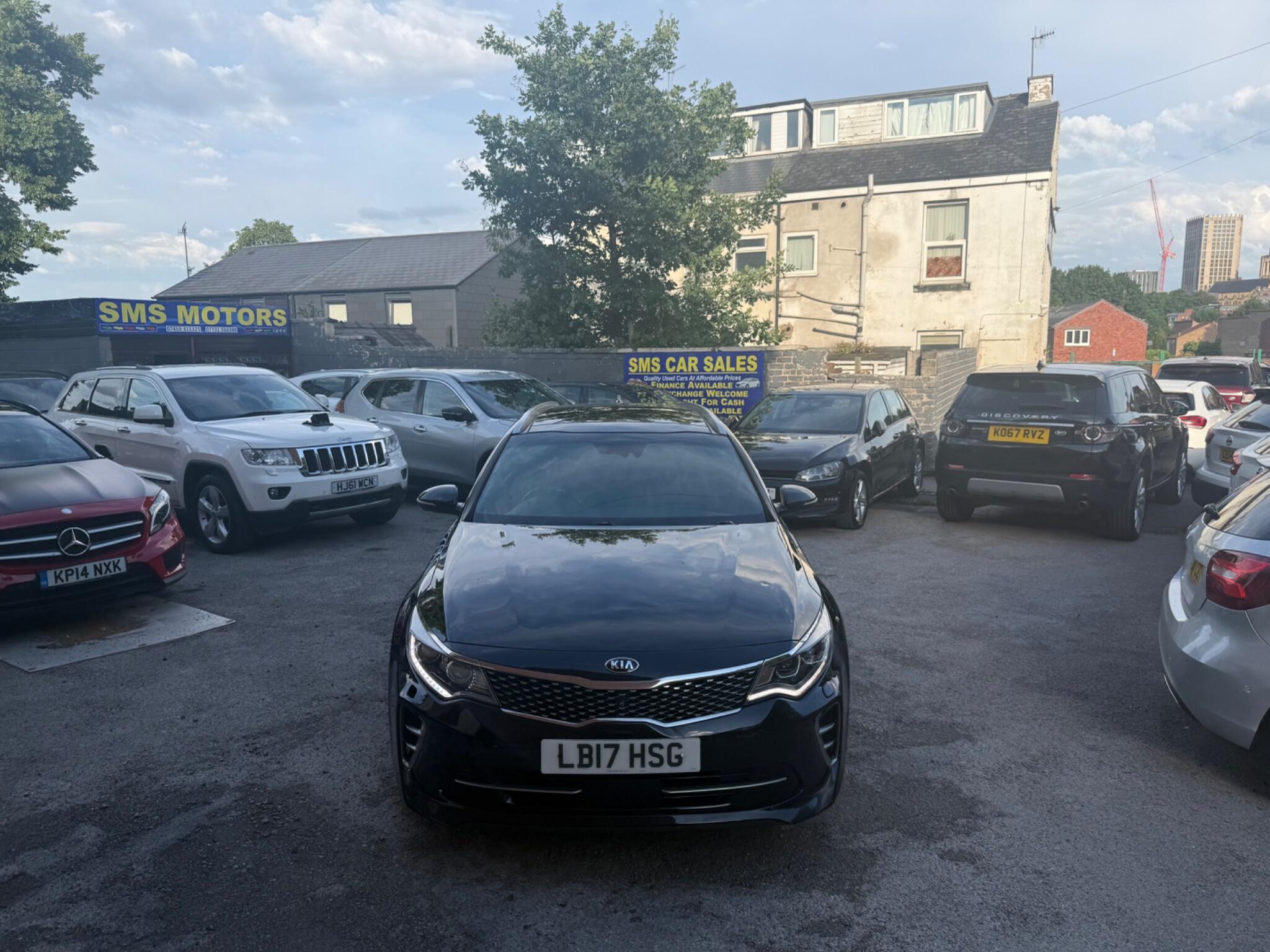 Kia Optima - Image 11