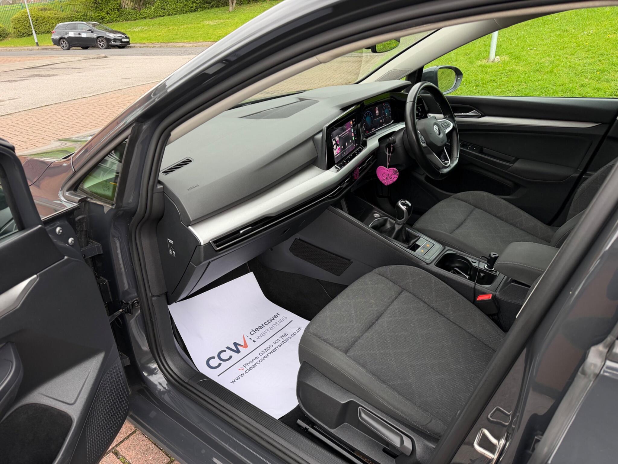 Volkswagen Golf - Image 36