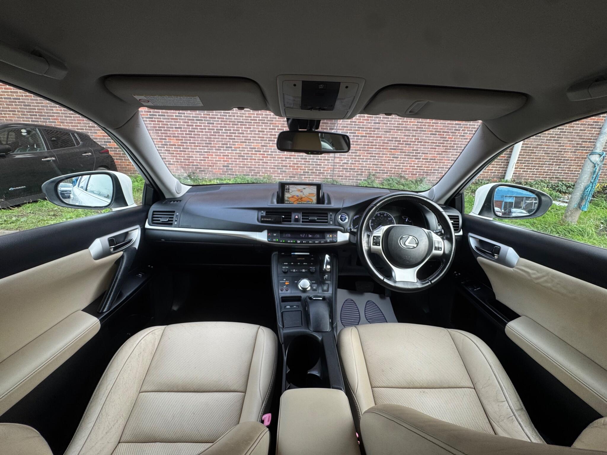 Lexus CT - Image 3