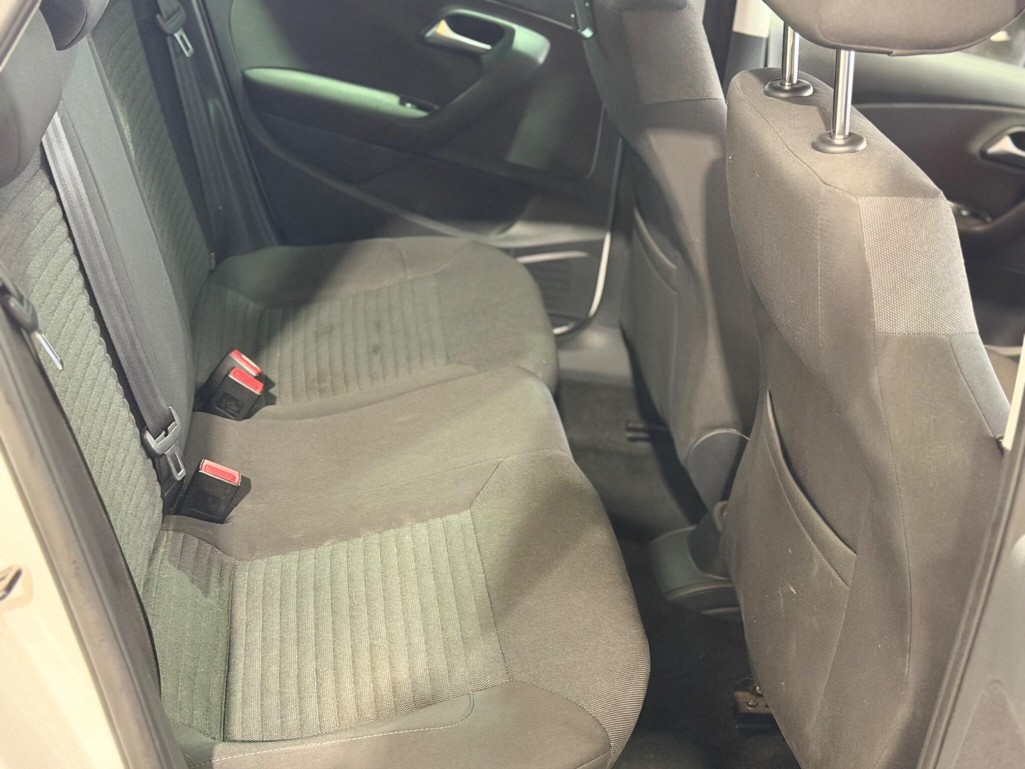 Volkswagen Polo - Image 34