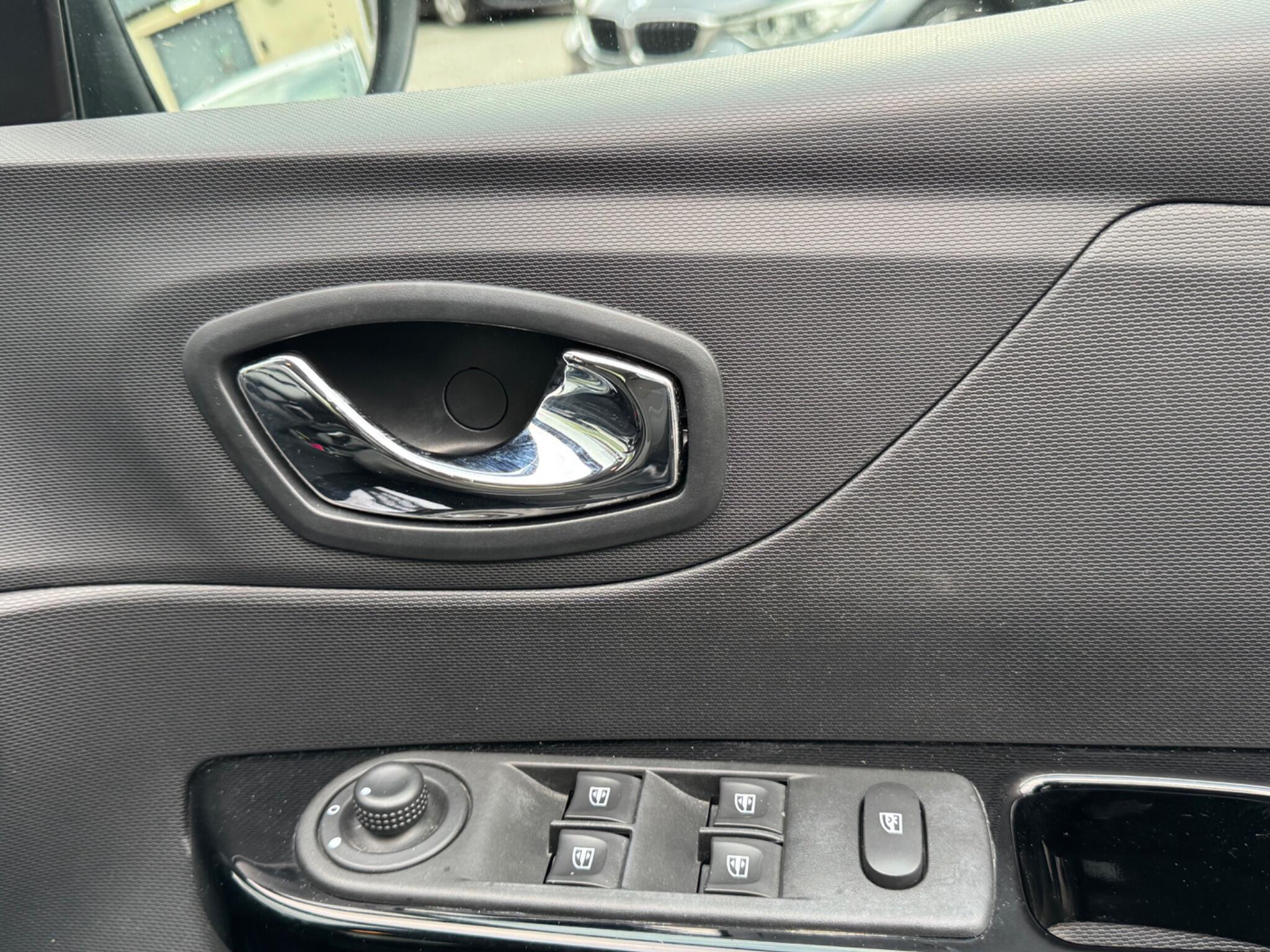 Renault Captur - Image 16