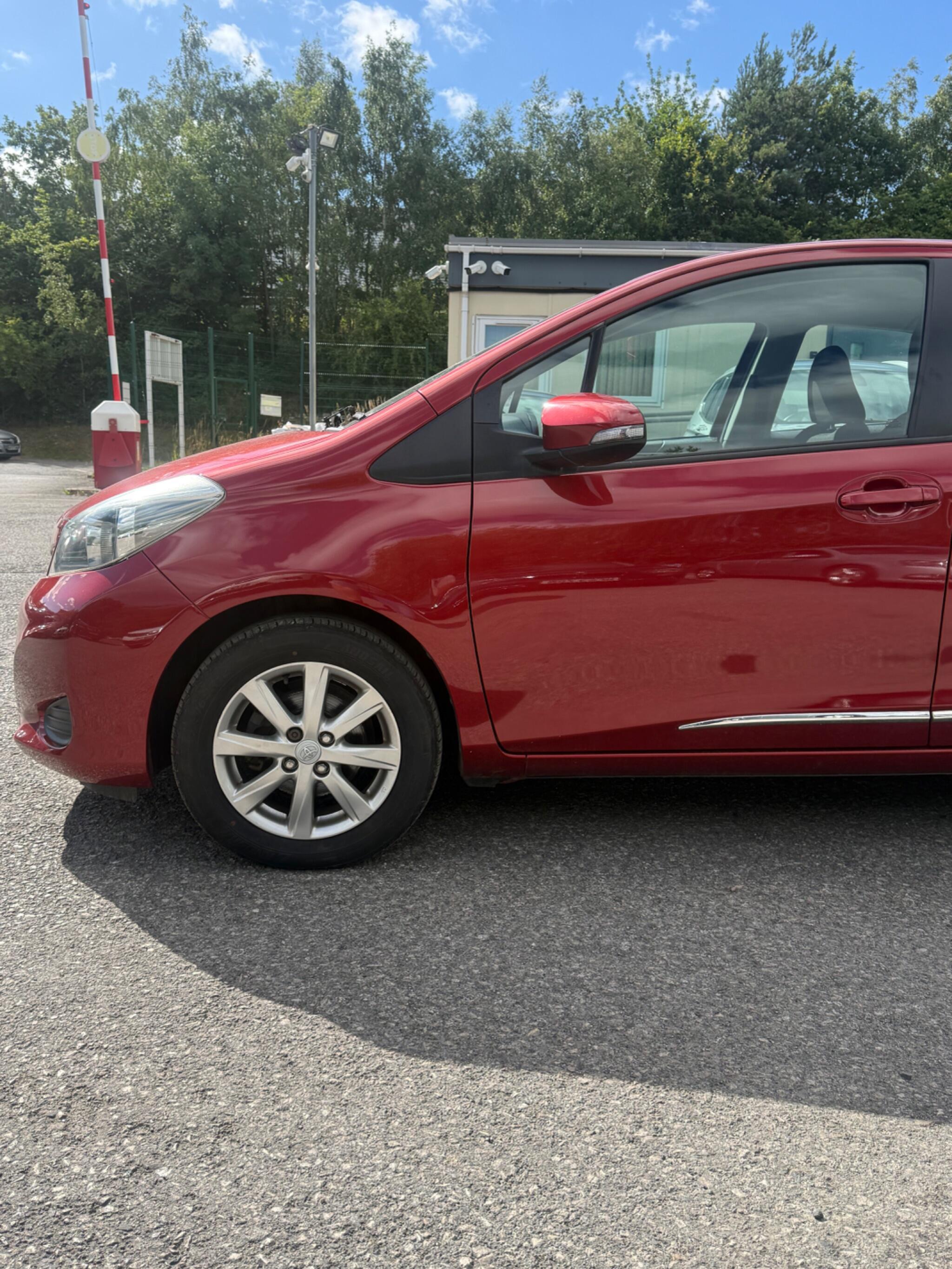 Toyota Yaris - Image 14