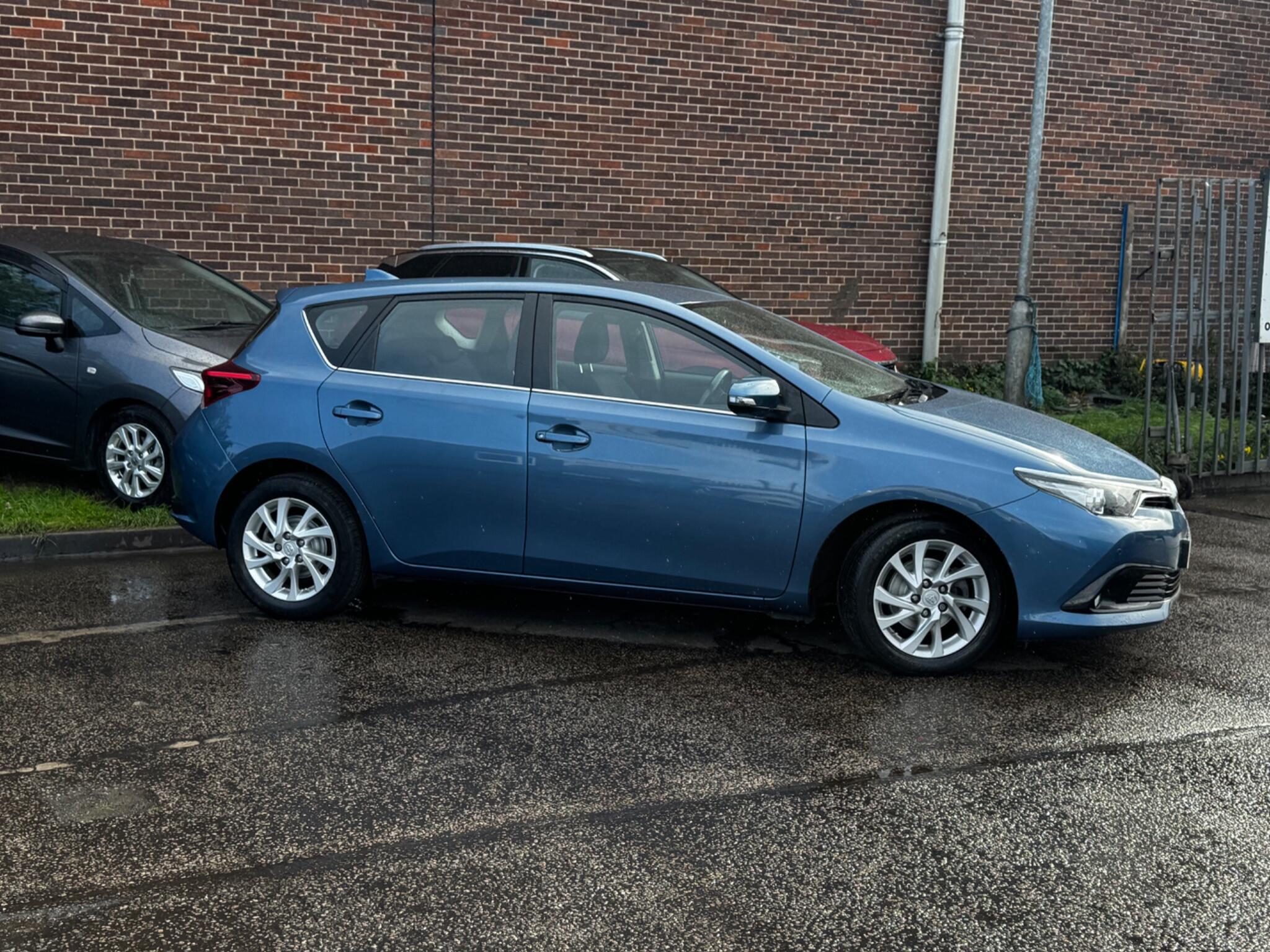 Toyota Auris - Image 13